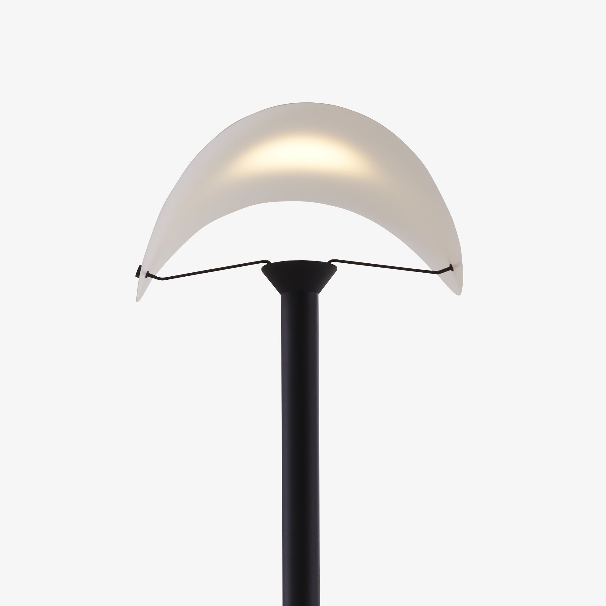 Courrier Floor Standard Lamp - Modern LED Standing Light for Living Room, Bedroom & Office - Adjustable Brightness & Warm White Light