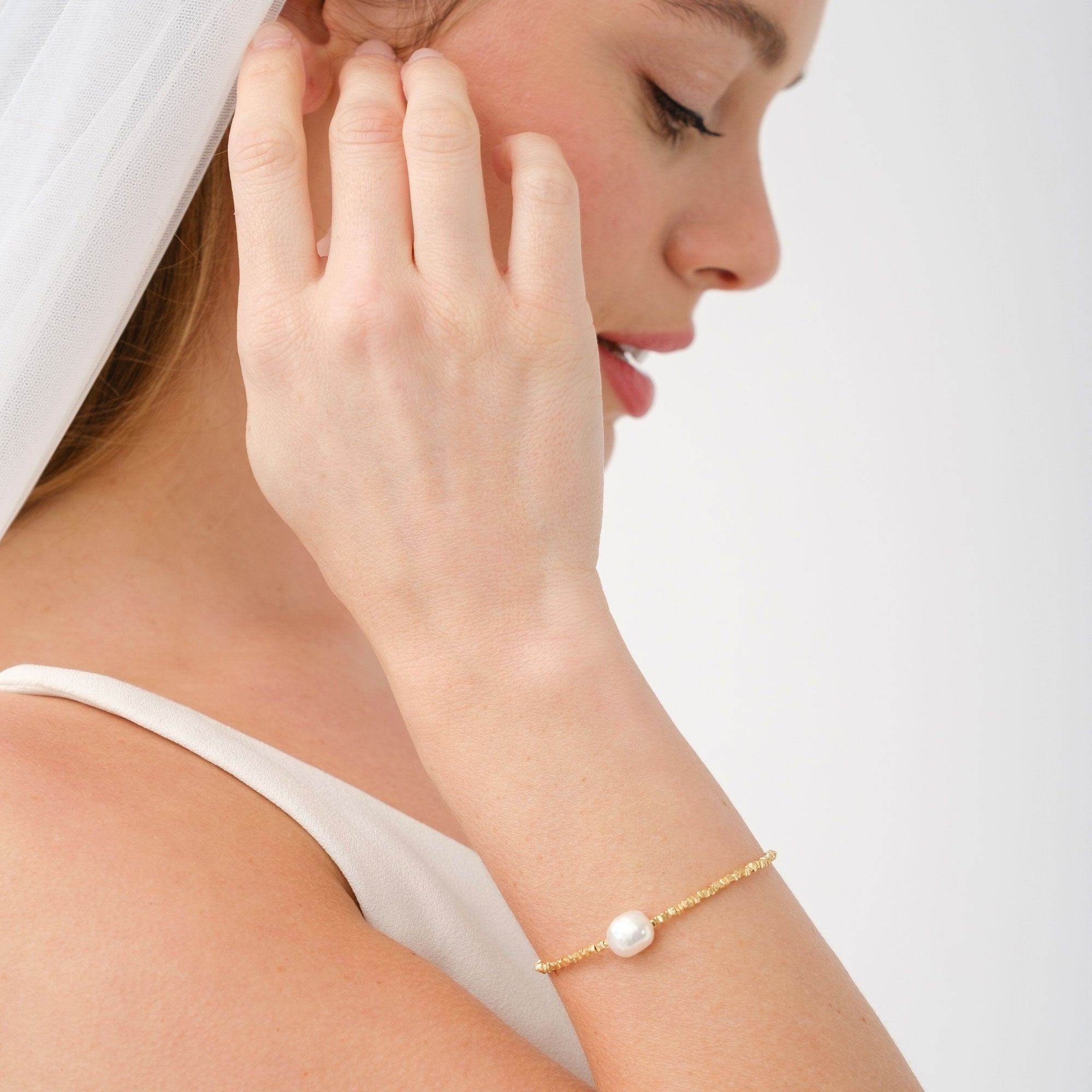 Elegant Baroque Freshwater Pearl Gold Bracelet for Women - Perfect for Weddings, Parties & Special Occasions