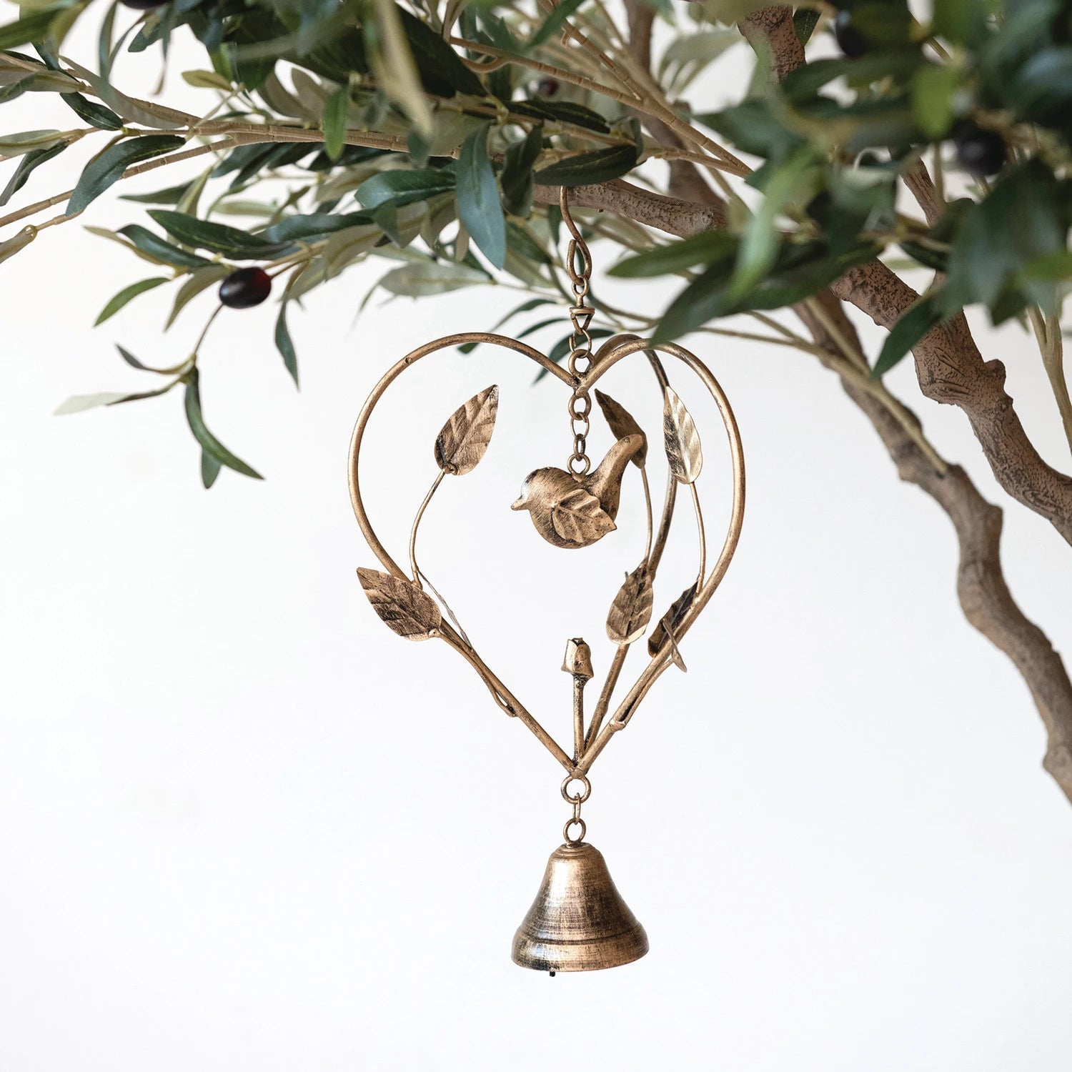 Heart Shaped Bird Bell - Decorative Garden Wind Chime for Outdoor Patio, Yard & Porch - Perfect Gift for Bird Lovers & Nature Enthusiasts
