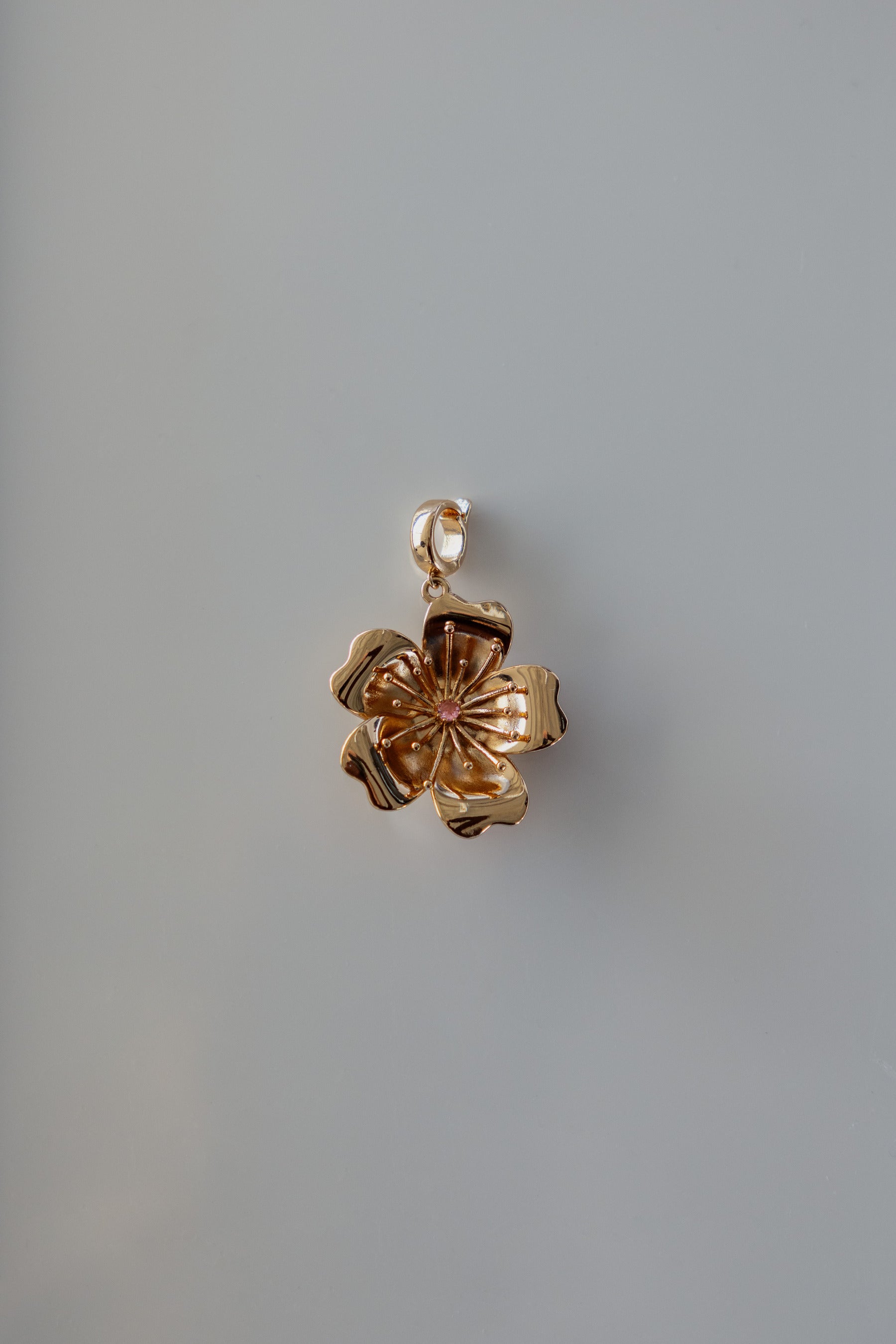 Exquisite Sakura Charm - Japanese Cherry Blossom Pendant for Jewelry Making, DIY Crafts, and Gift Giving - Perfect for Necklaces, Bracelets, and Keychains