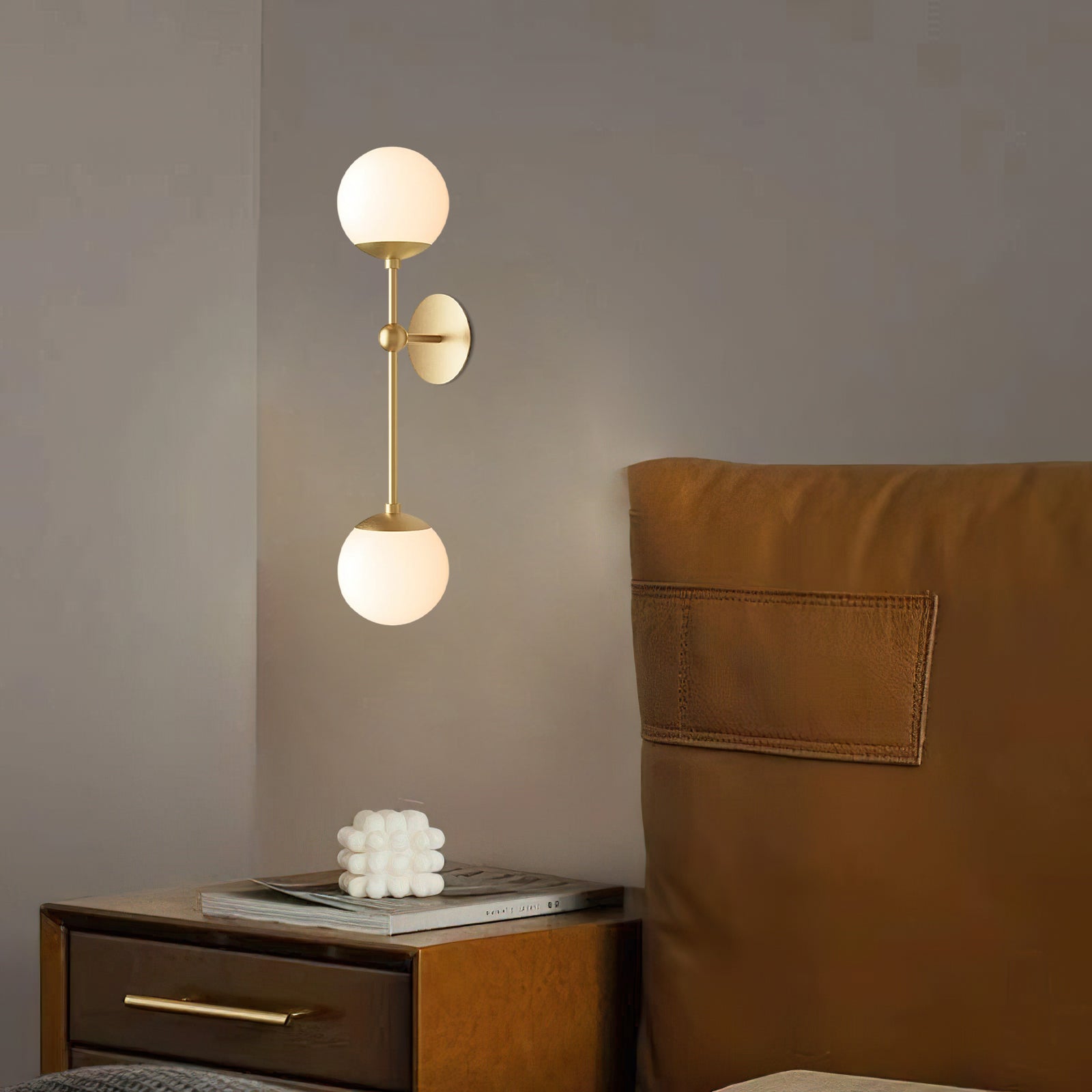 Stylish Dayana Wall Lamp - Modern LED Sconce Light Fixture for Bedroom, Living Room & Hallway Decor