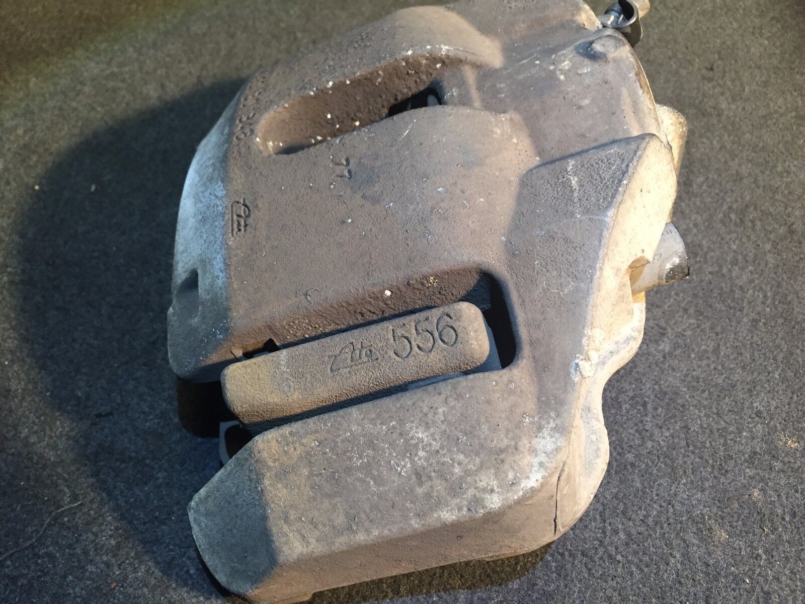 2002-2005 BMW 745i 745li E65 E66 Front Left Driver Side Brake Caliper OEM Replacement - Perfect for Smooth Braking & Performance Driving
