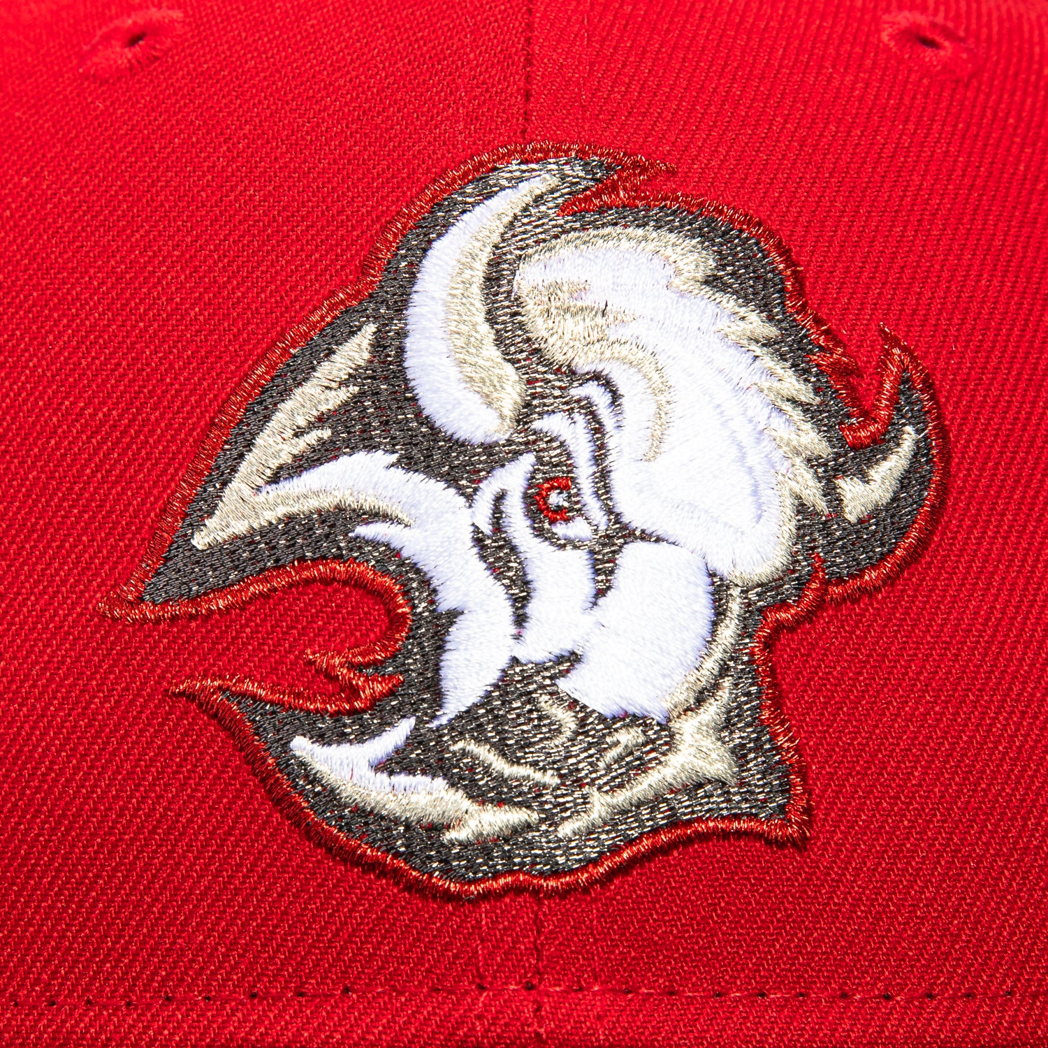 New Era 59Fifty Buffalo Sabres 20th Anniversary Patch Snapback Hat - Red & Black NHL Hockey Cap for Men & Women - Perfect for Games, Collecting & Fan Apparel