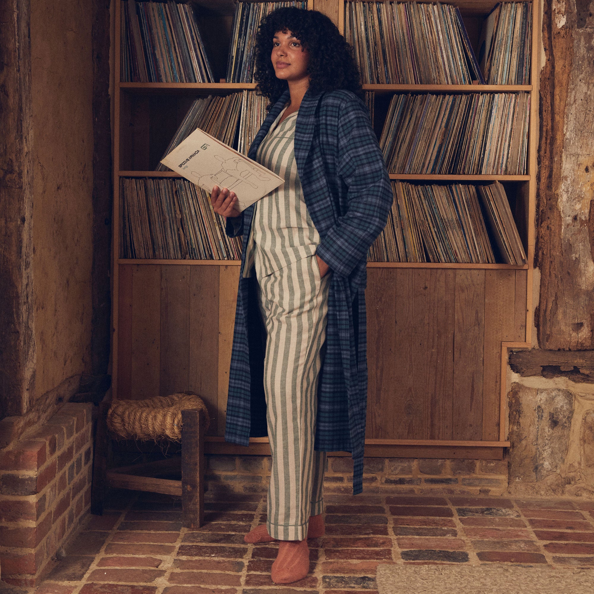 Heathcliff Plaid Flannel Cotton Robe for Men & Women - Soft Cozy Bathrobe with Pockets - Perfect for Loungewear, Spa Days & Winter Mornings