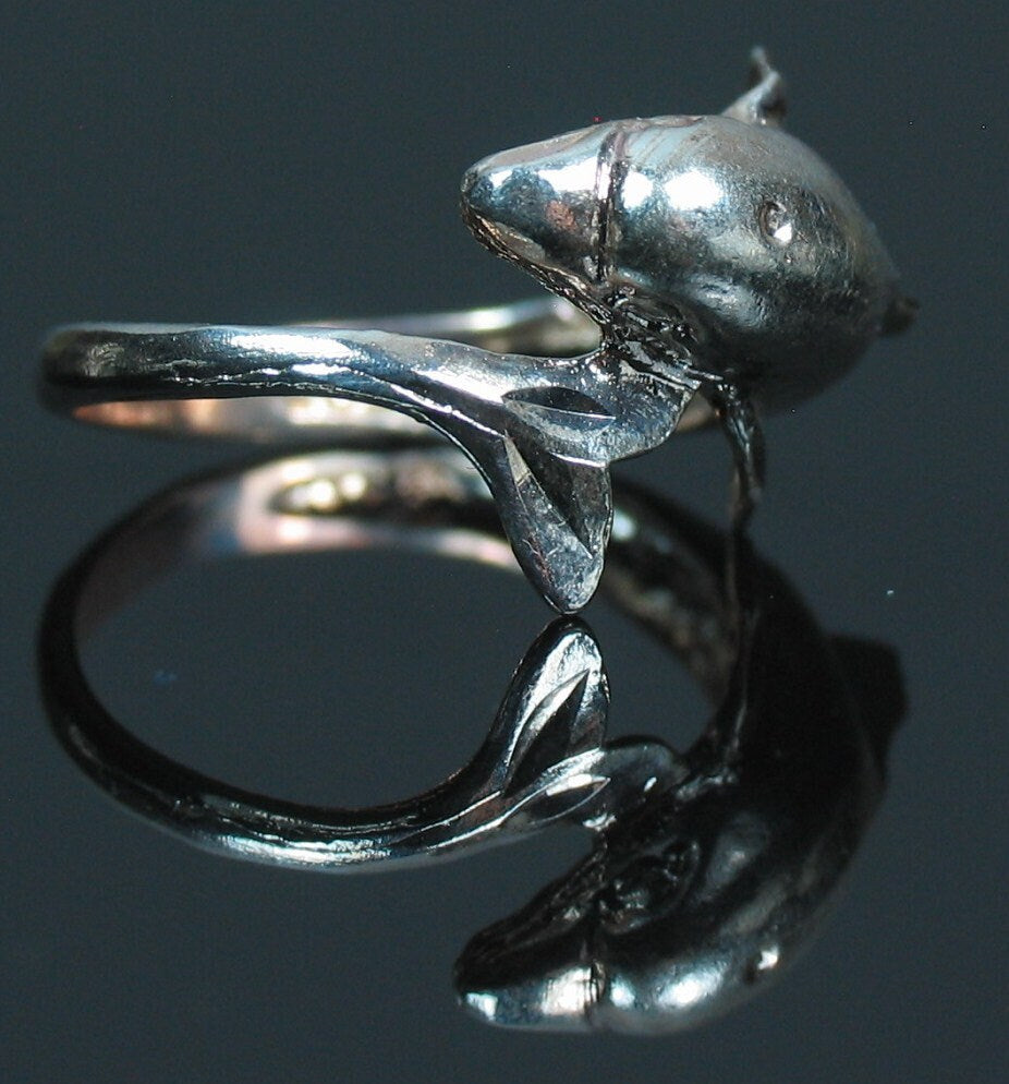 Sterling Silver Dolphin Ring - Adjustable Sizes 5-8, Elegant Shank Setting for Women | Perfect Gift for Beach Lovers, Ocean-Themed Jewelry Collection