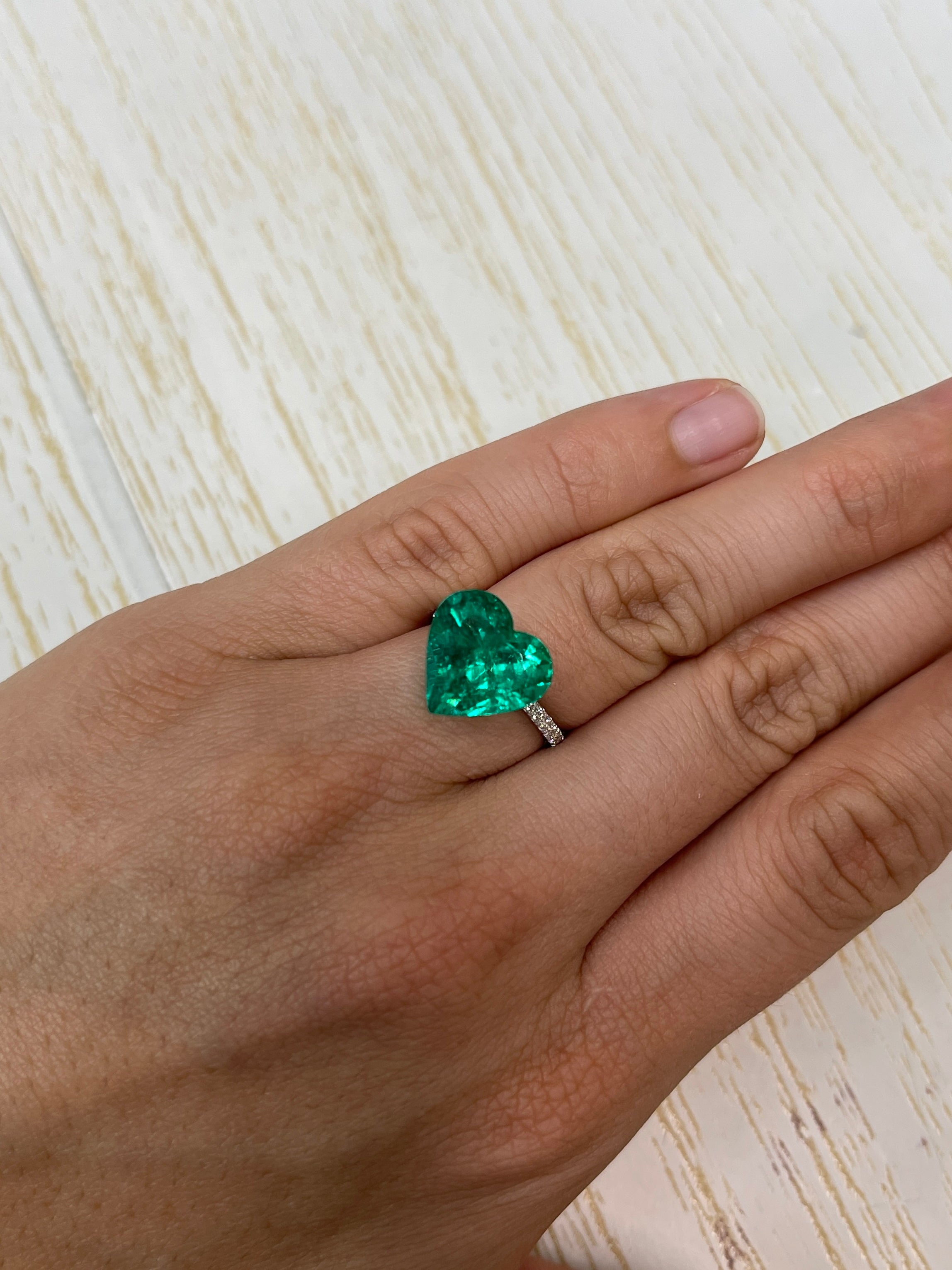 7.86 Carat AAA+ Muzo Green Natural Loose Colombian Emerald Heart Cut Gemstone for Jewelry Making & Engagement Rings - 13x13.8mm
