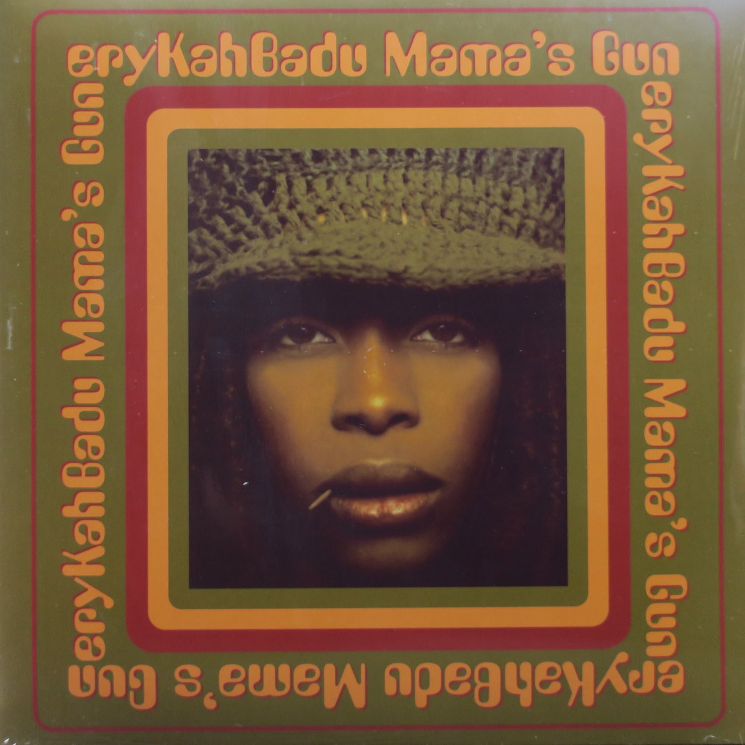 Erykah Badu 'Mama's Gun' 180 Gram Vinyl 2LP Record - Limited Edition Soul/R&B Music for Audiophiles & Collectors - Perfect for Home Listening Sessions & Music Enthusiast Gifts