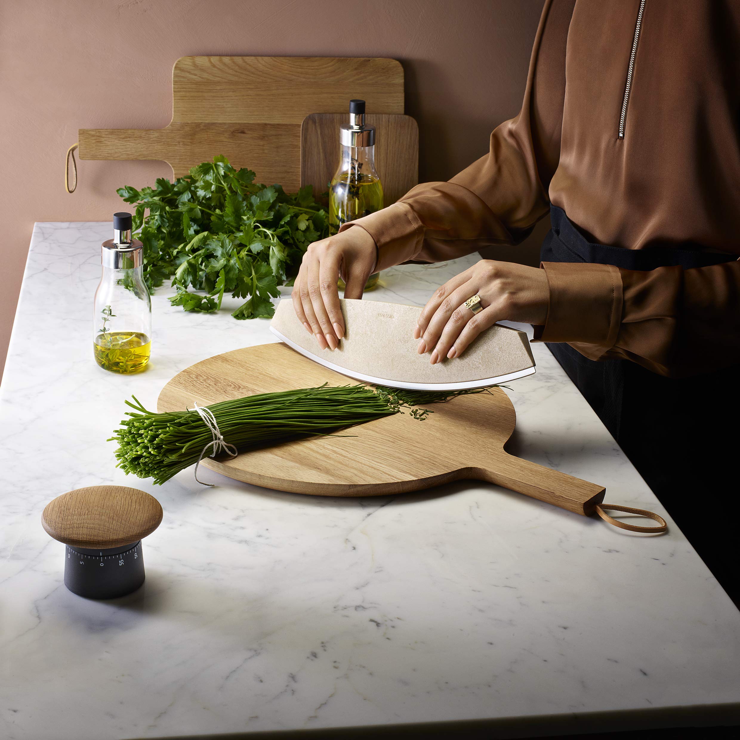 Premium Eva Solo Nordic Kitchen Pizza Knife & Herb Cutter - Stainless Steel Mezzaluna for Perfect Slicing - Ideal for Pizza, Herbs, Vegetables & Charcuterie Boards