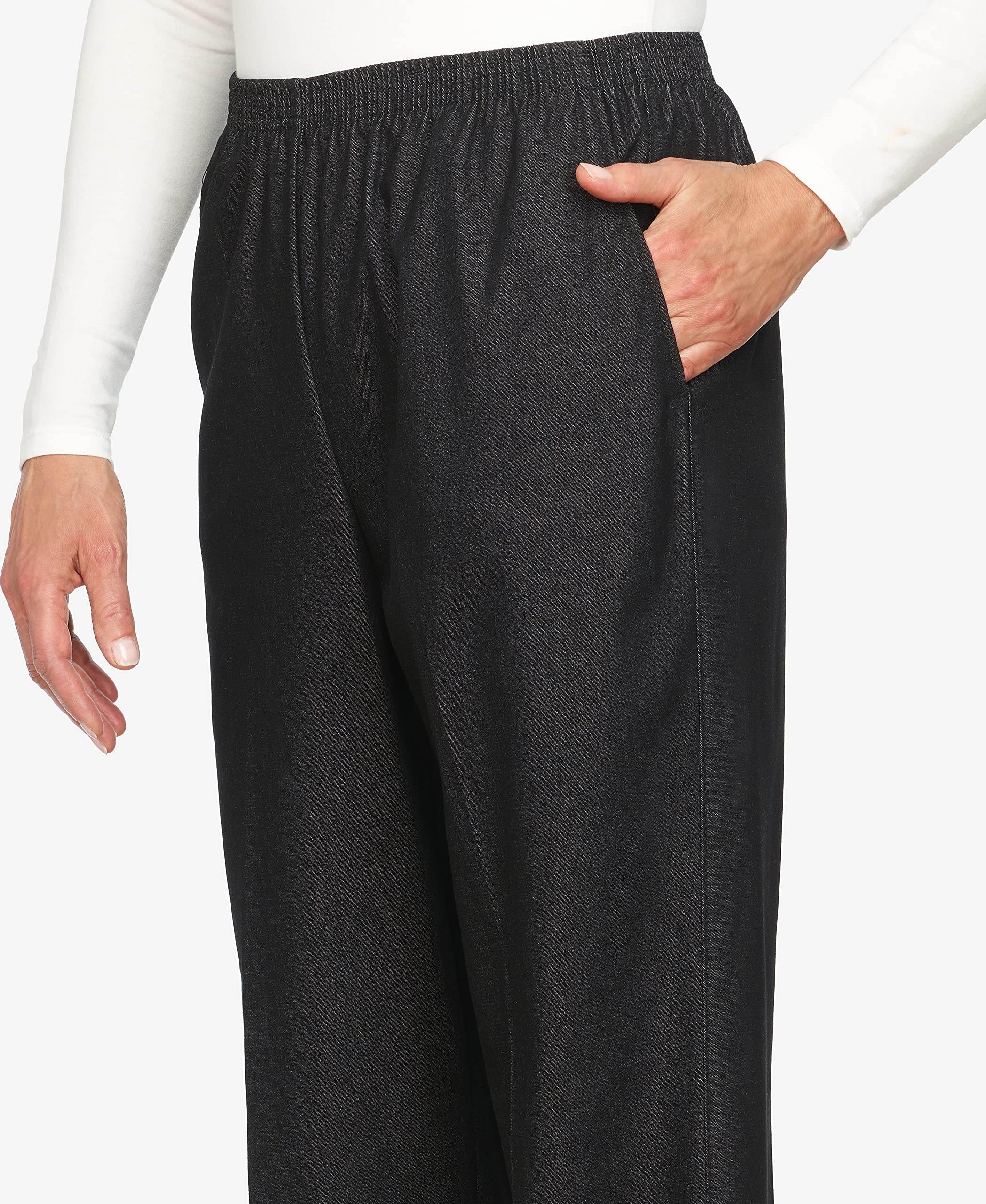 Alfred Dunner Women's Missy Denim Proportioned Shorts - Comfortable Stretch Jeans for Casual Wear & Everyday Outfits