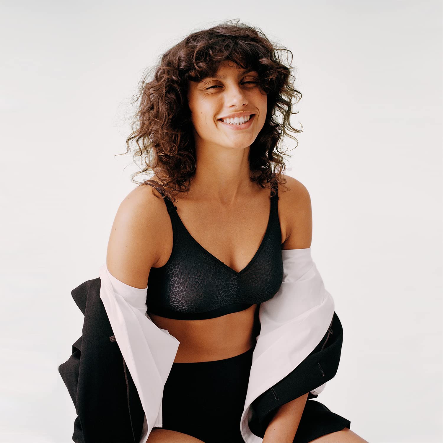 Chantelle Women's C Magnifique Full Bust Wireless Bra - Comfortable Support for Everyday Wear & Workouts