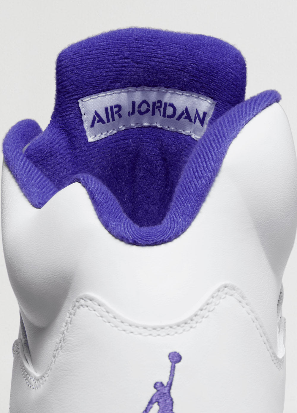 Air Jordan 5 Retro Sneakers - Men's Basketball Shoes | Authentic Nike Retro Jordans for Streetwear & Casual Style | Perfect for Basketball, Sneaker Collecting & Urban Fashion