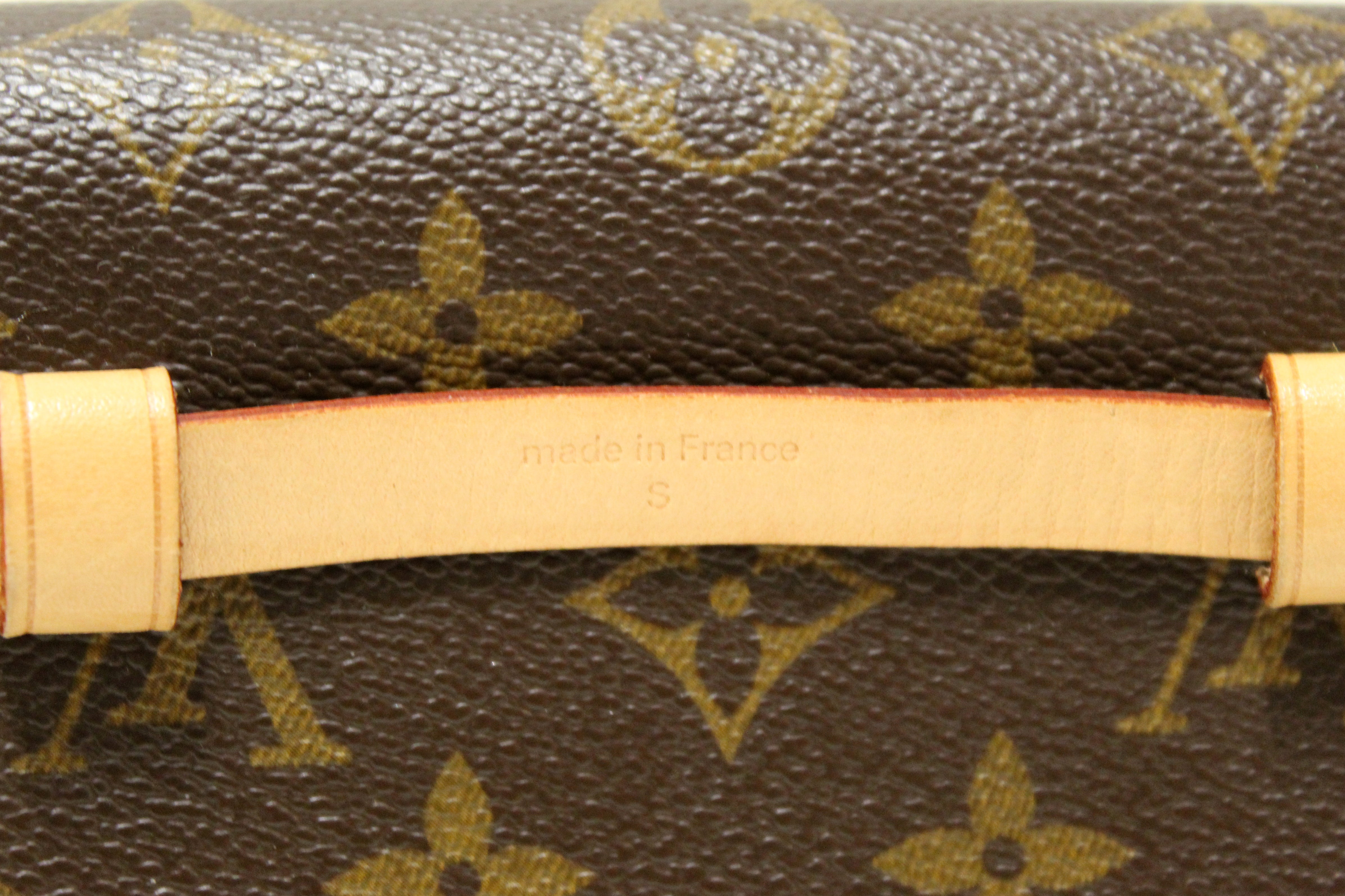 Authentic Louis Vuitton Monogram Pochette Florentine Handbag Small - Luxury Crossbody Bag for Women, Perfect for Date Night & Evening Events