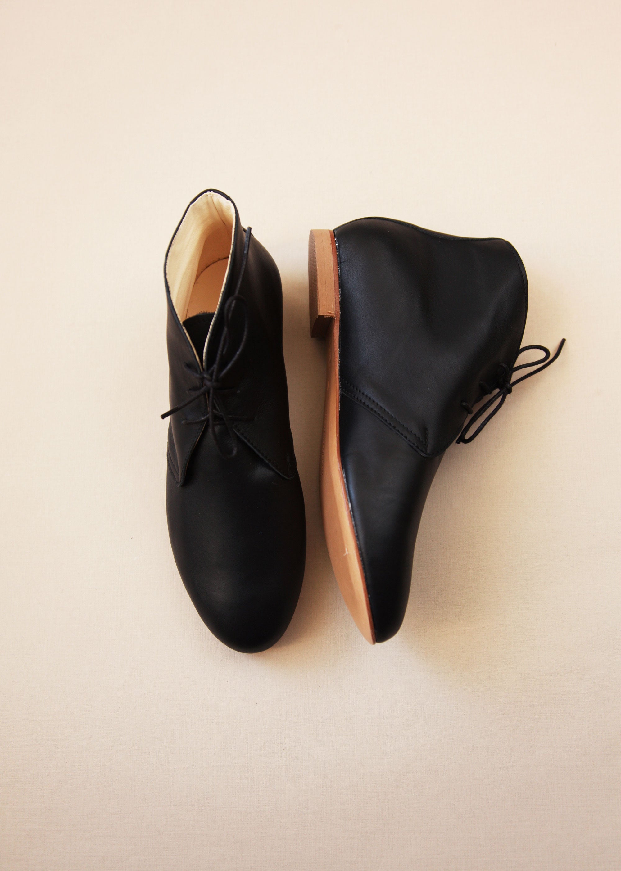 LEA Classic Black Boots for Women - Comfortable & Stylish Ankle Boots for Fall & Winter - Perfect for Office, Casual Outfits, and Outdoor Walking