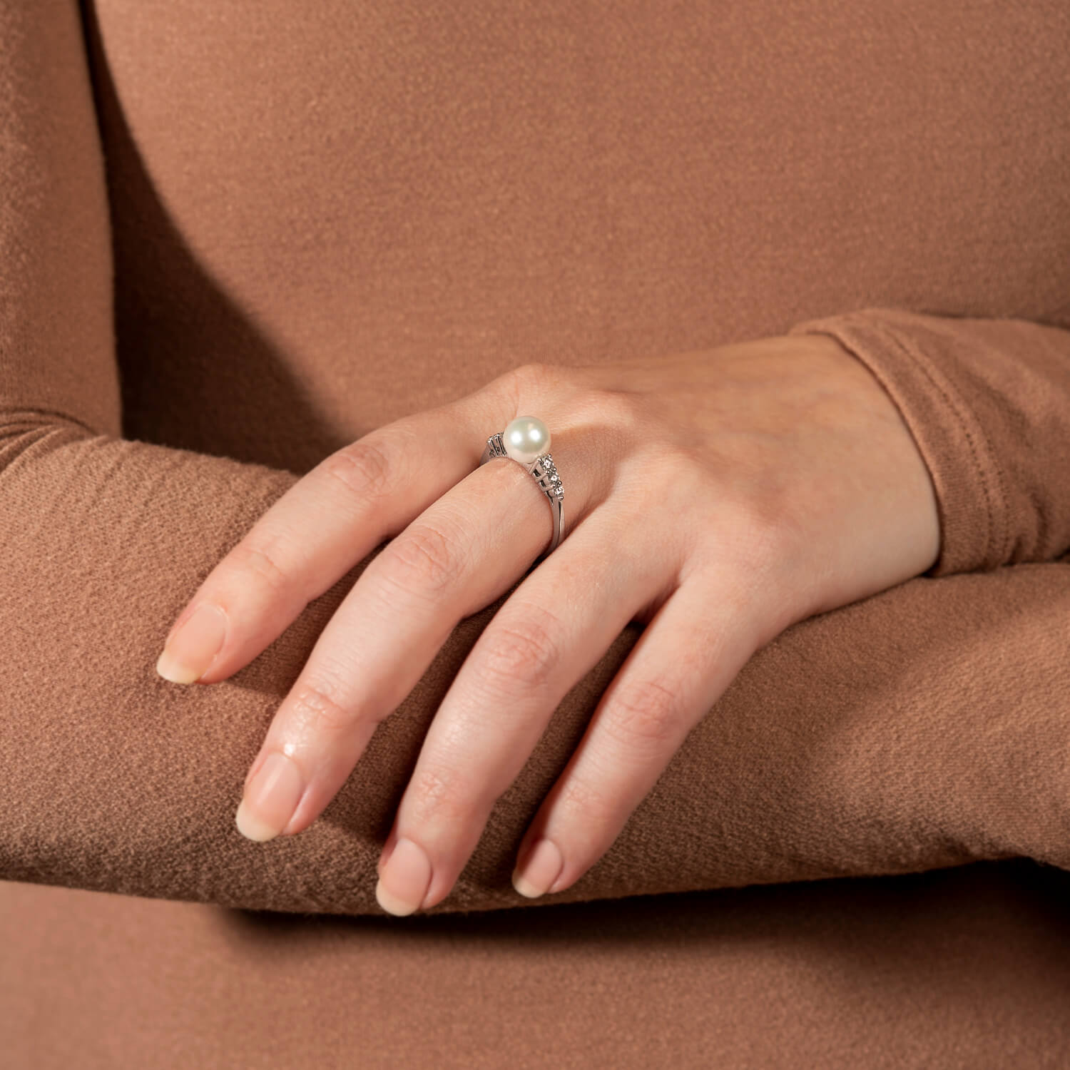 MIKIMOTO Estate 18K Gold Pearl and Diamond Ring for Women - Elegant Jewelry Gift for Wedding, Anniversary & Special Occasions