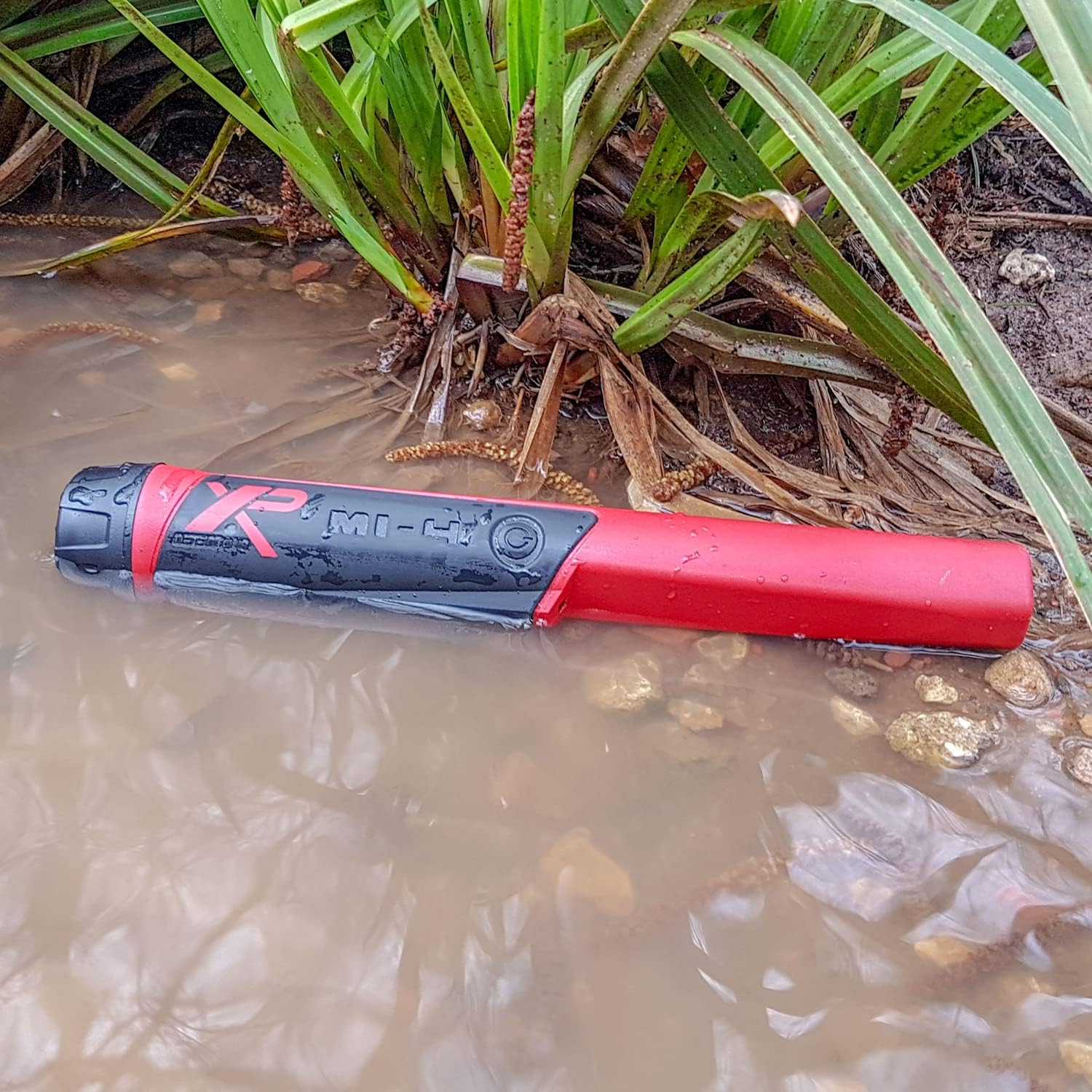 XP MI 4 Waterproof Pinpointer Metal Detector - Professional Treasure Hunting & Gold Prospecting Tool for Beach, Field & Outdoor Adventures