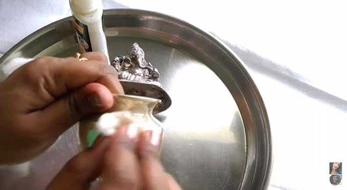 GEETA SWACHH Rooperi Silver Shine Instant Cleaner 50ml - Jewelry & Silverware Polish for Rings, Necklaces & Utensils - Quick & Easy Cleaning Solution for Home & Travel