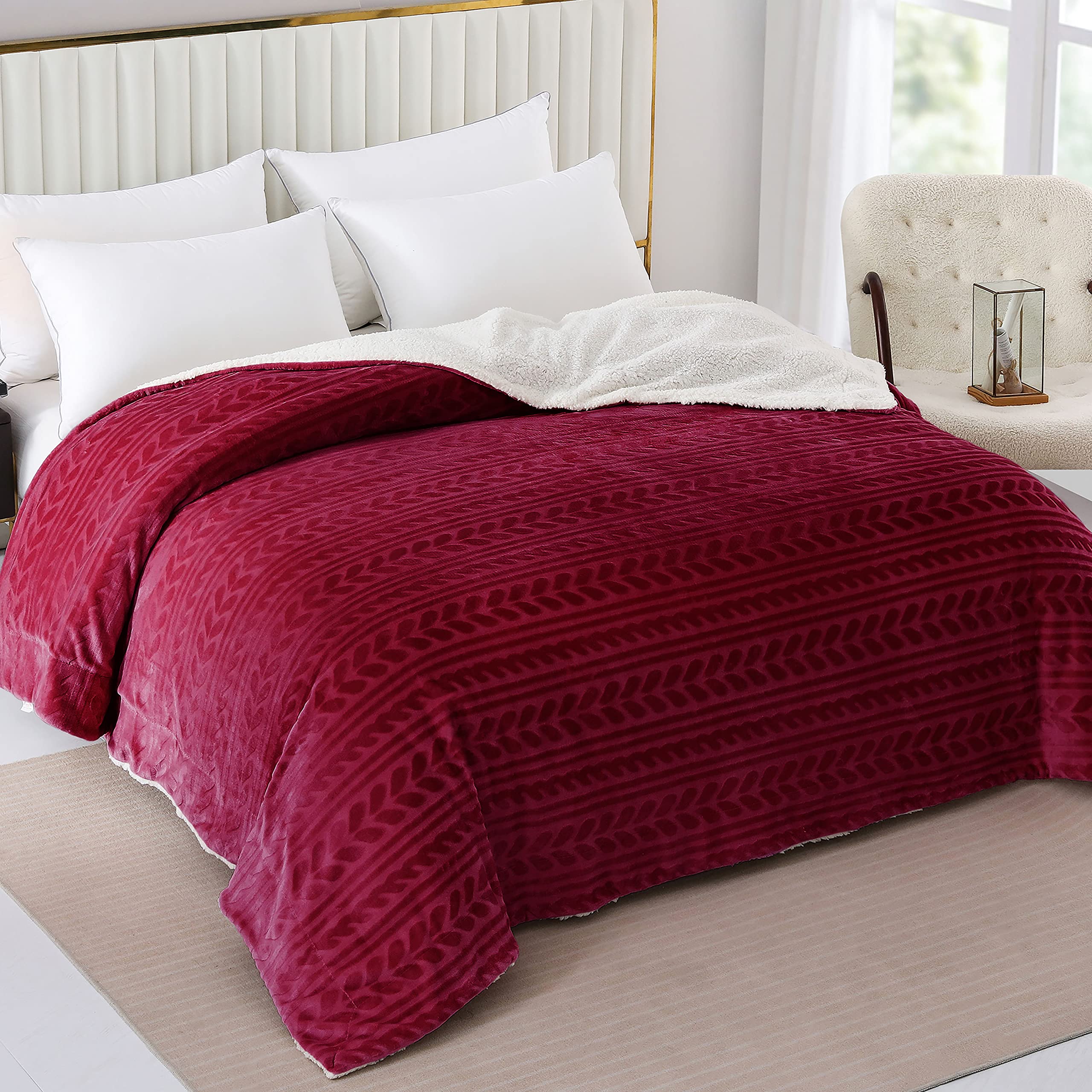 King Size Sherpa Fleece & Reversible Velvet Bed Blanket - Extra Warm 90x104 Inch Throw for Bed, Couch & Sofa in Deep Red | Perfect for Winter Nights, Cozy Movie Time & Guest Room Comfort