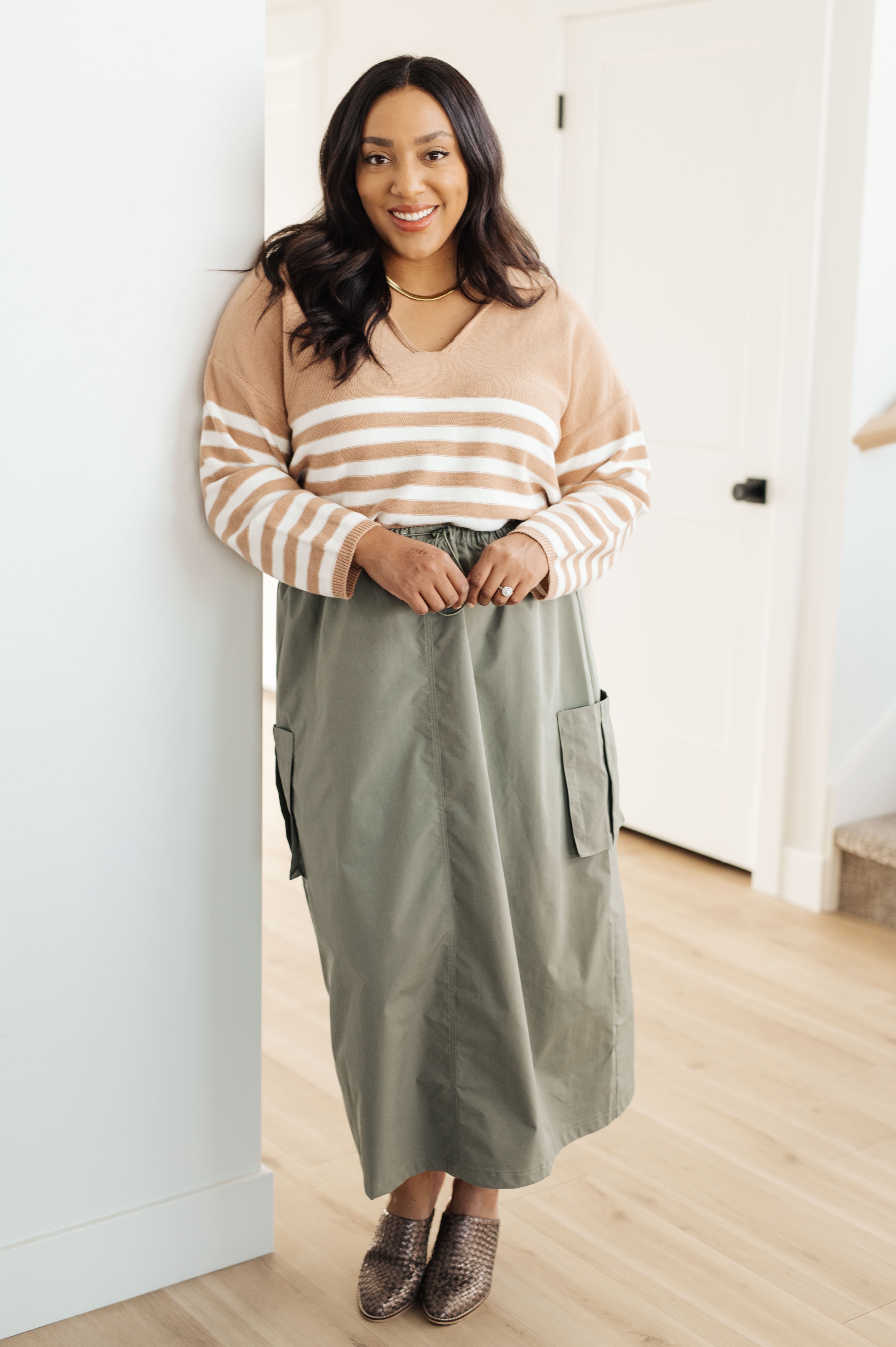 Stylish Striped Sweater for Women - Cozy Knit Pullover for Casual Outfits & Fall Layering | Perfect for Date Nights, Office Wear & Weekend Errands