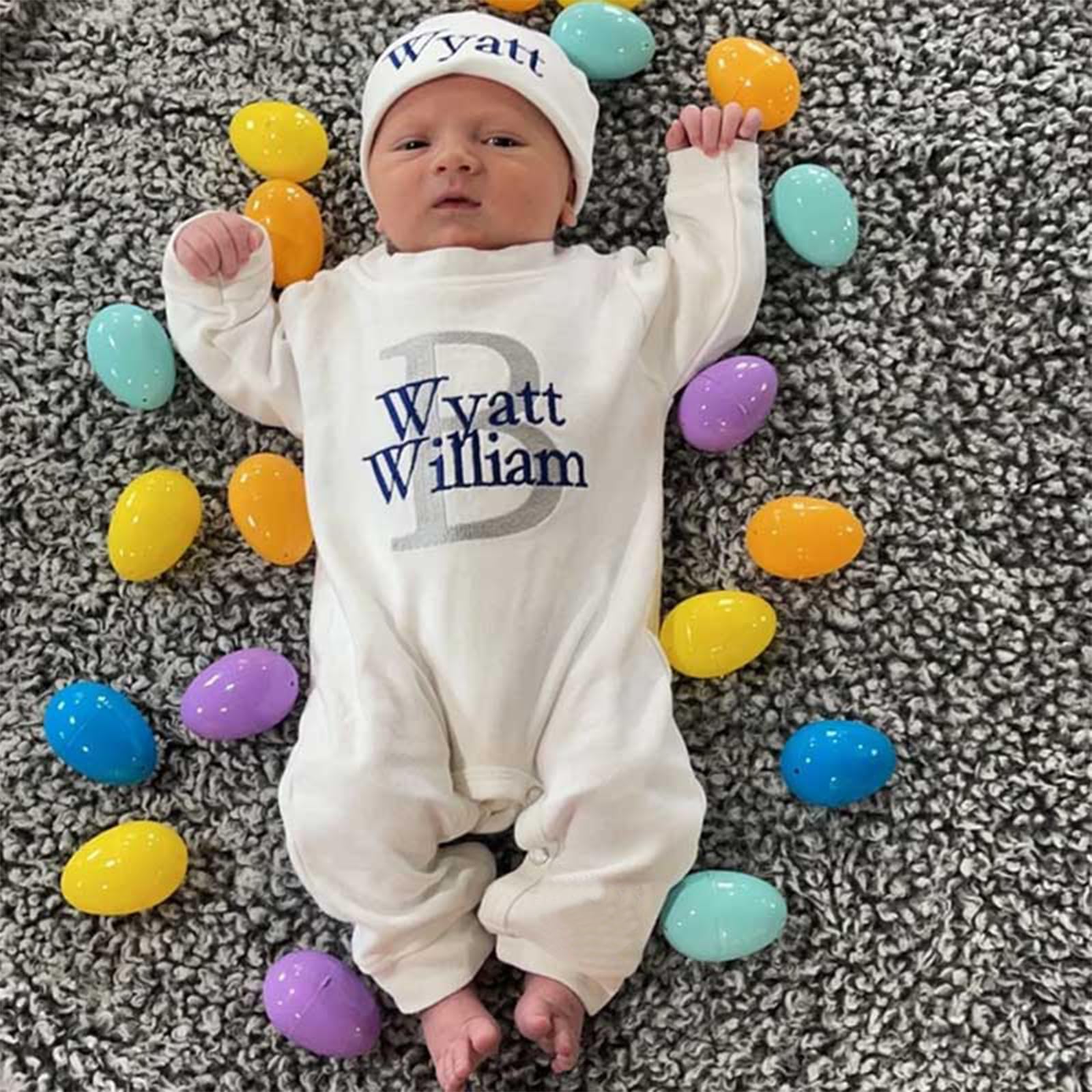 Personalized Baby Coming Home Outfit - Custom Newborn Romper with Monogrammed Beanie & Embroidery | Soft Oatmeal Footie Sleeper | Perfect Baby Shower Gift & Christmas Present for Newborns | Ideal for Hospital Photos, First Outings & Special Occasions