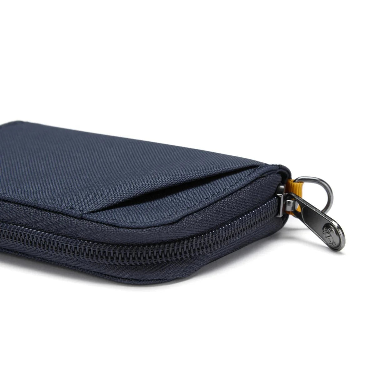 Pacsafe RFIDsafe™ RFID Blocking Card Wallet - Secure Credit Card Holder for Travel & Daily Use - Protect Against Digital Theft & Identity Fraud