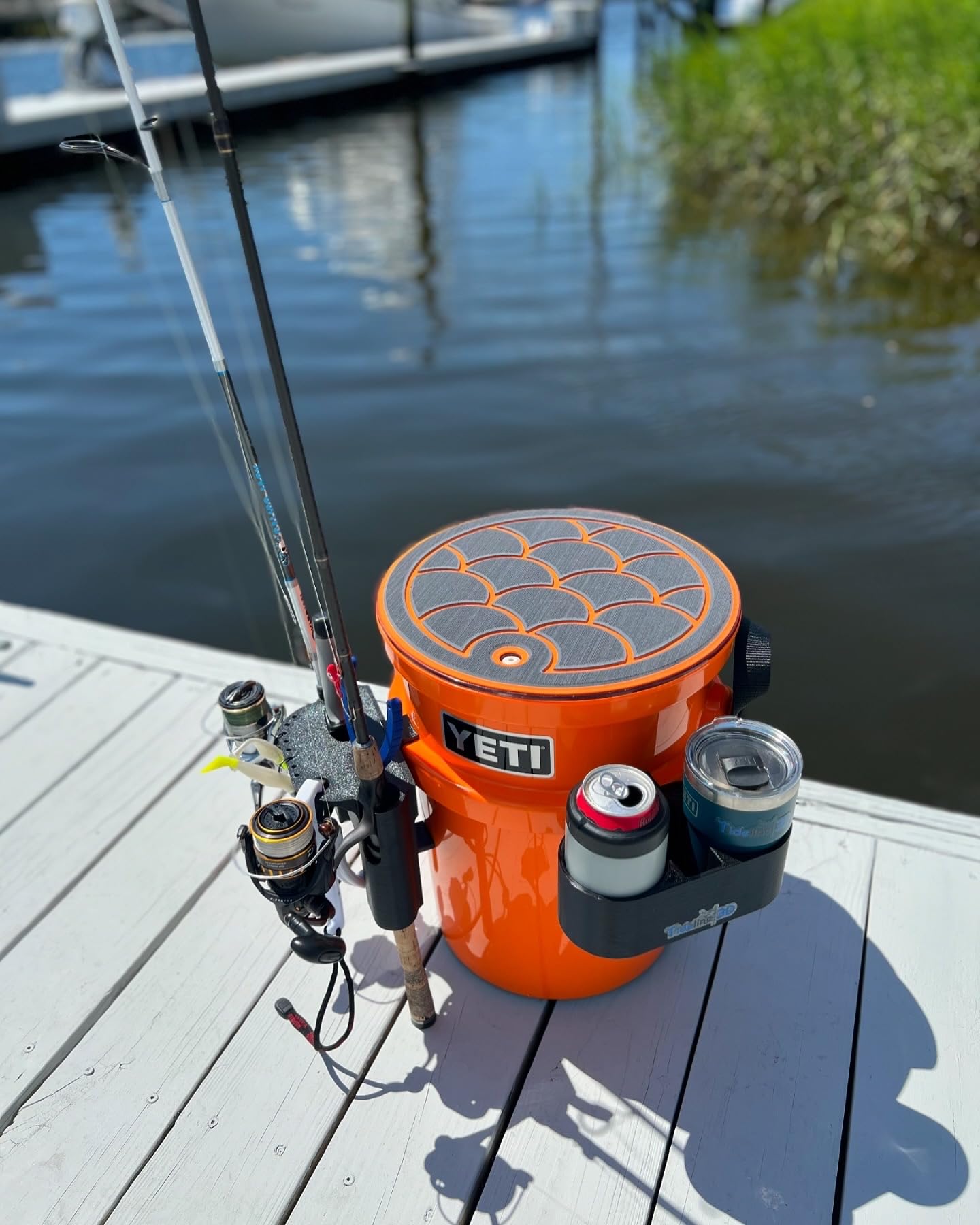 YETI LoadOut Bucket Fishing Rod Holder - Heavy Duty Rod Organizer for Kayak, Boat & Beach Fishing Accessories | Perfect for Anglers & Outdoor Enthusiasts