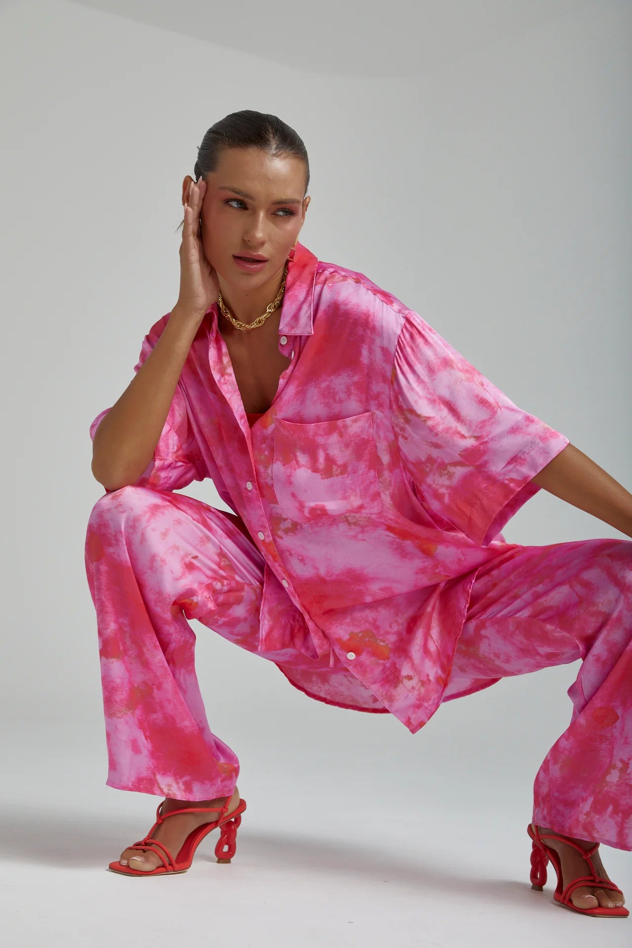 Stylish Big Shirt with Hibiscus Print - Comfortable Oversized Blouse for Women - Perfect for Beach, Vacation, and Summer Outfits