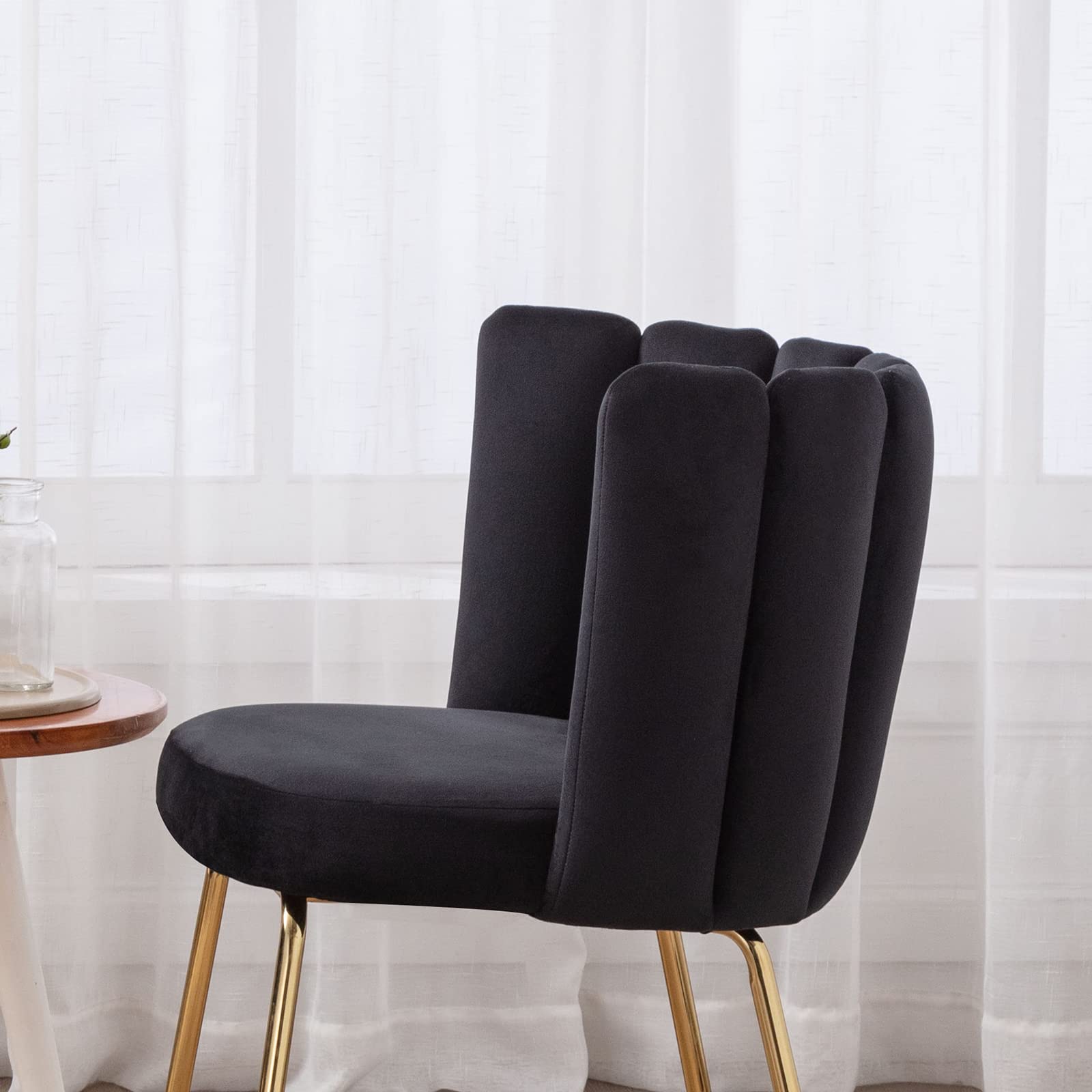 Premium Velvet Dining Chairs Set of 4 - Modern Upholstered Accent Chairs with Curved Back & Gold Metal Legs for Living Room, Kitchen, Bedroom | Elegant Home Decor & Comfortable Seating Solution for Dinner Parties, Coffee Time & Relaxation