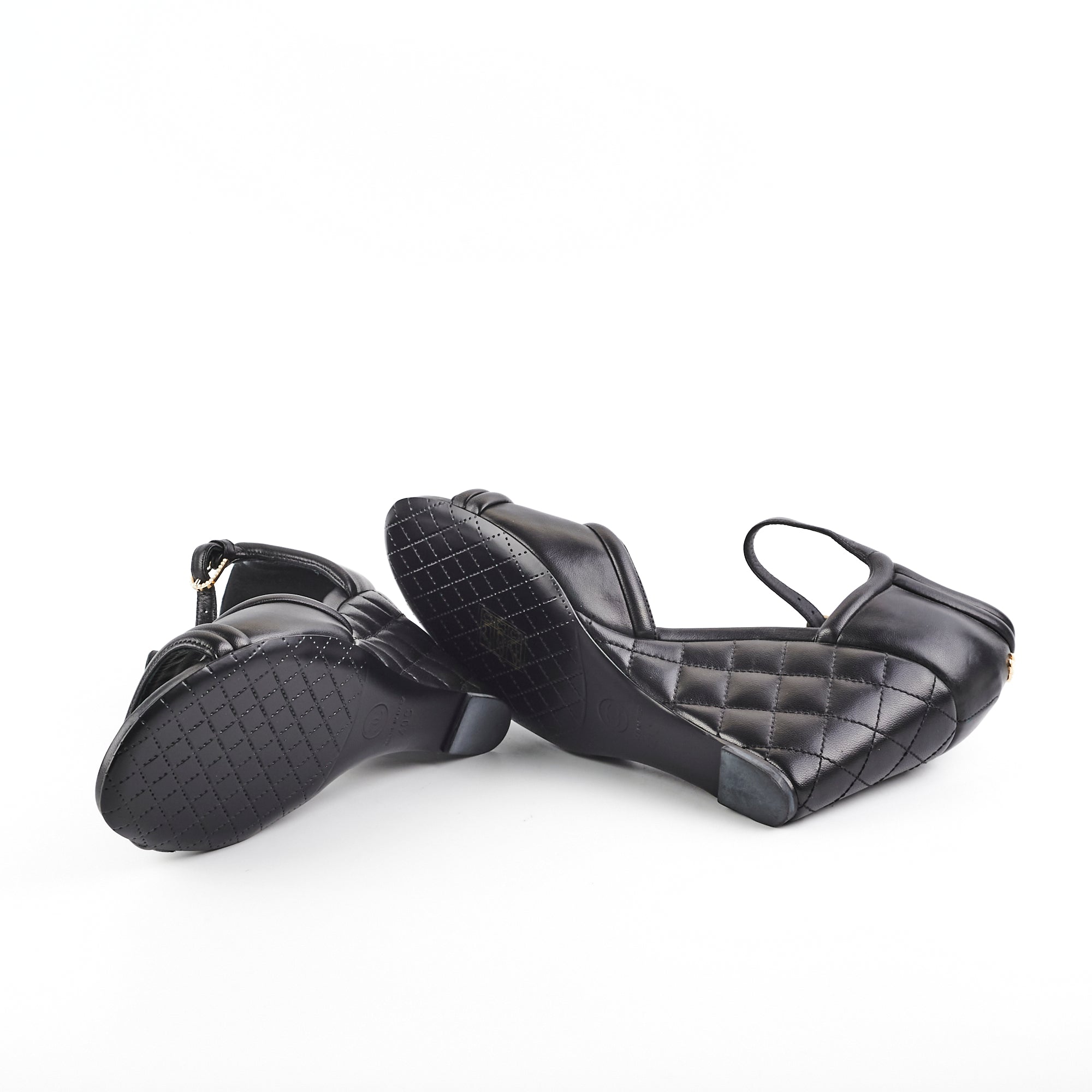 Chanel Quilted Black Leather Sandals Women's Size 40 - Luxury Designer Shoes for Summer Outfits & Beach Vacations