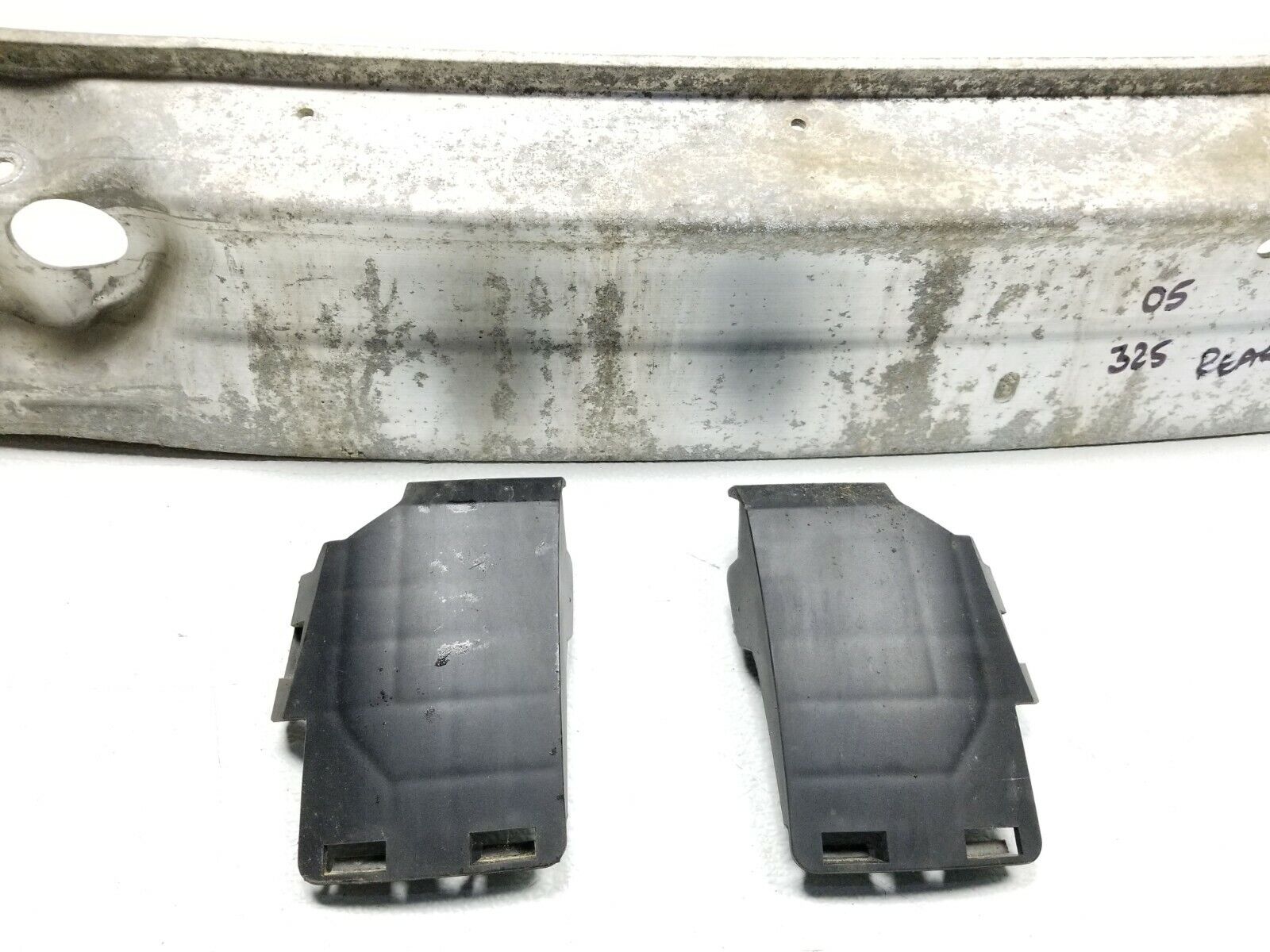 BMW E46 Sedan Rear Bumper Reinforcement Absorber Bar OEM Replacement Part 01 02 03 04 05 - Perfect for Collision Repair & Vehicle Safety Enhancement