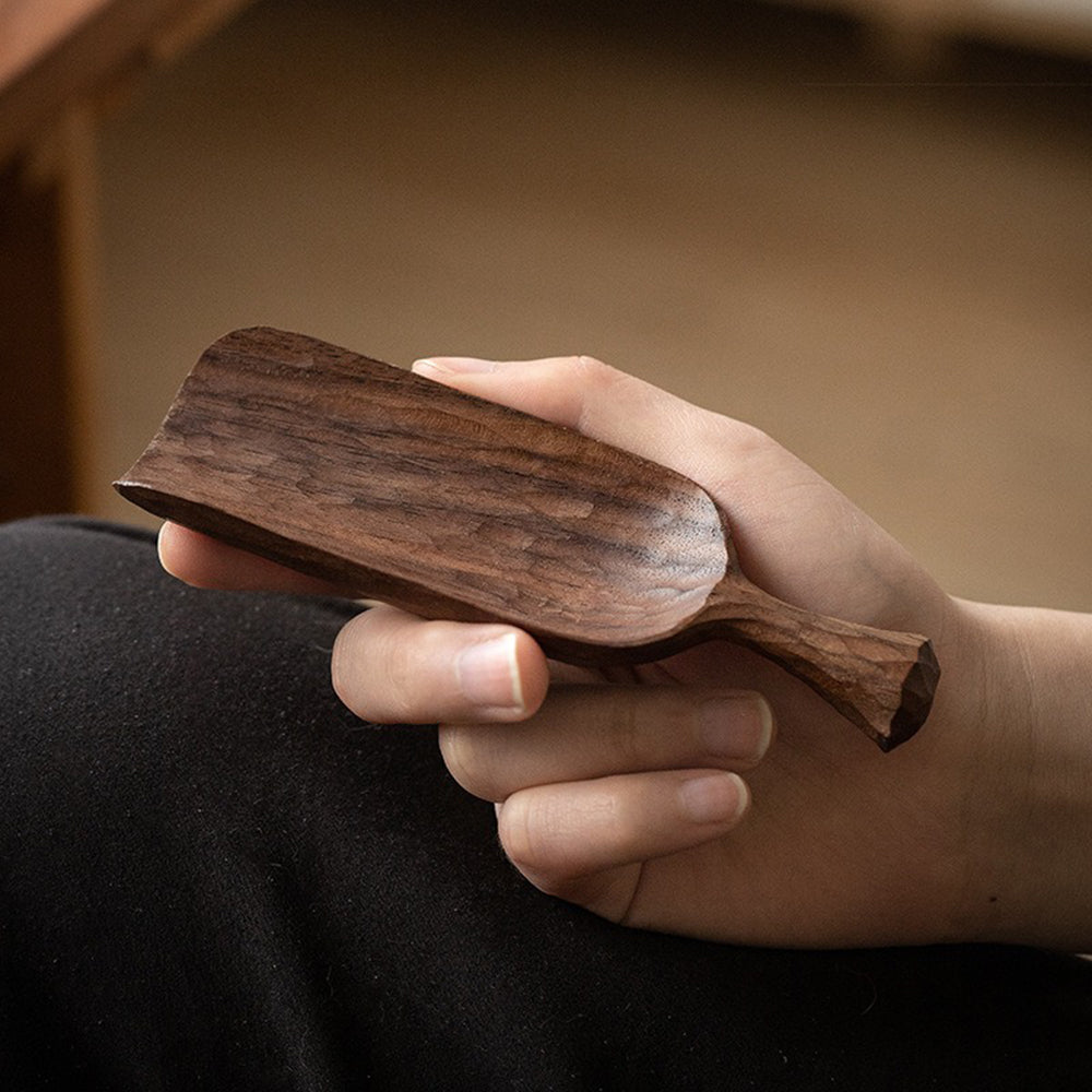 Hand Carved Walnut Tea Holder - Traditional Chinese Cha He for Gongfu Tea Ceremony | Perfect for Tea Lovers, Tea Tasting & Home Decor