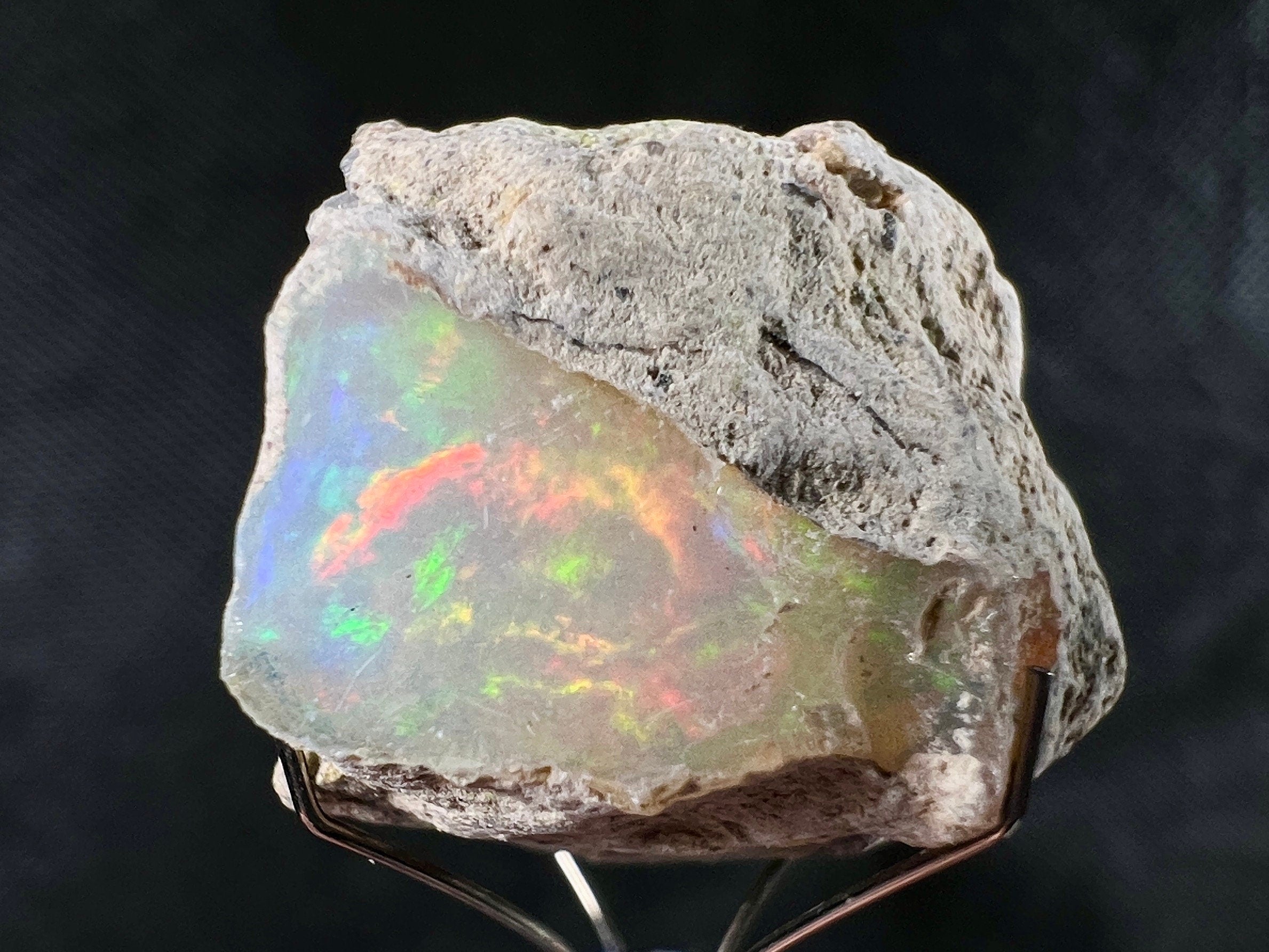 Premium 4A+ Welo Opal Raw Crystal - Natural October Birthstone Gemstone for Jewelry Making, Cutting & Collecting | Perfect for Engagement Rings, Necklaces & Healing Crystals