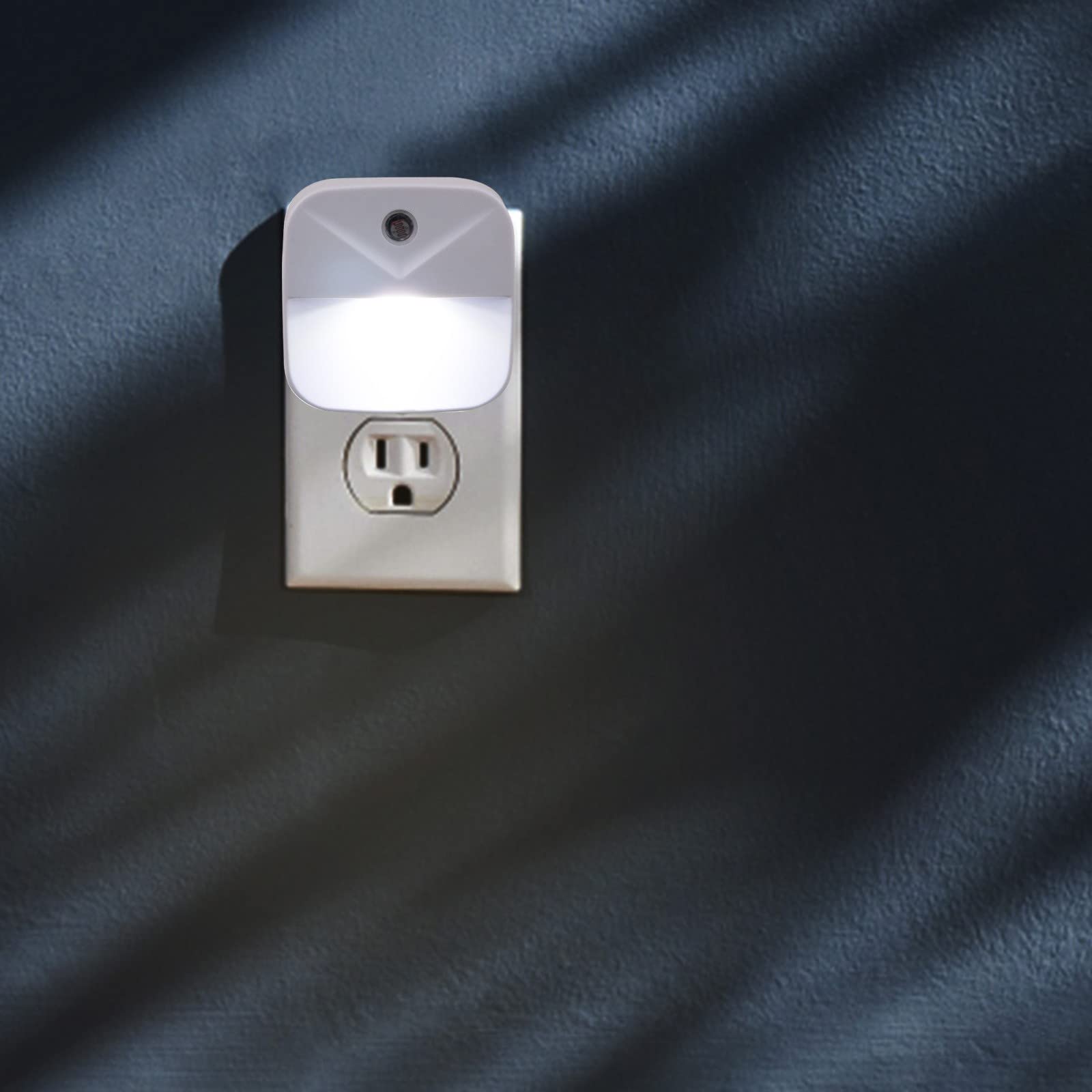Motion Sensor Night Light Plug In - Energy Efficient LED Night Light for Bedroom, Bathroom, Kitchen, Hallway & Stairs | Automatic White Light for Safety & Convenience | Perfect for Kids, Elderly & Nighttime Navigation