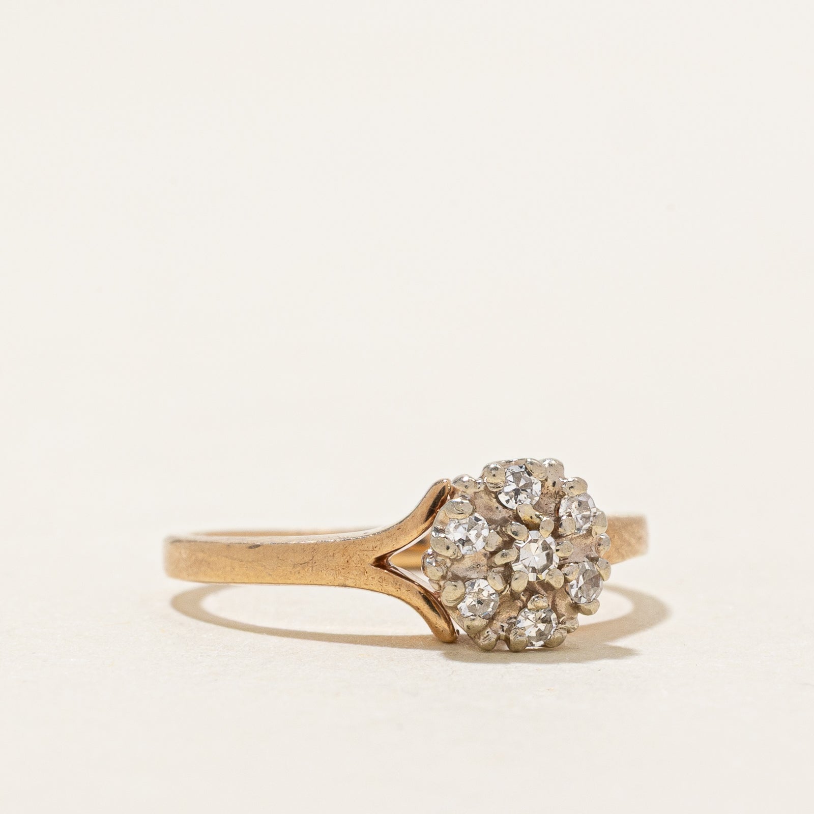 Sparkling Diamond Cluster Ring - 0.10ctw (0.10 Carat Total Weight) - Size 3 - Elegant Wedding Band, Anniversary Gift for Her, Perfect for Engagement, Promise Rings & Special Occasions