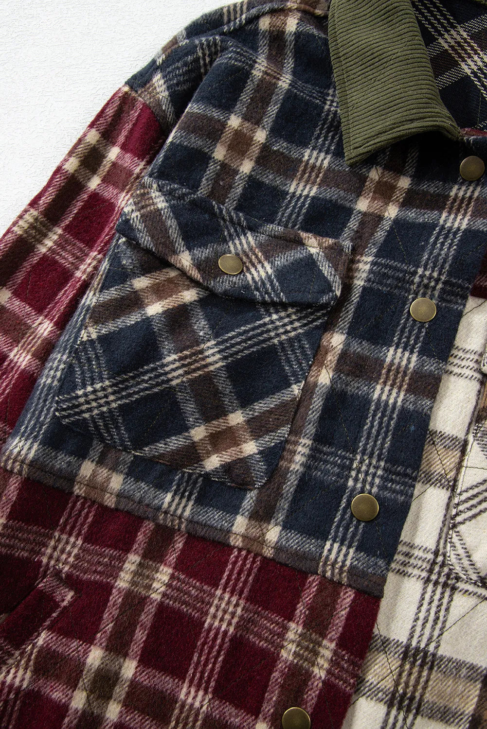 Stylish Plaid Button-Up Long Sleeve Jacket for Men & Women - Perfect for Fall Layering and Outdoor Adventures