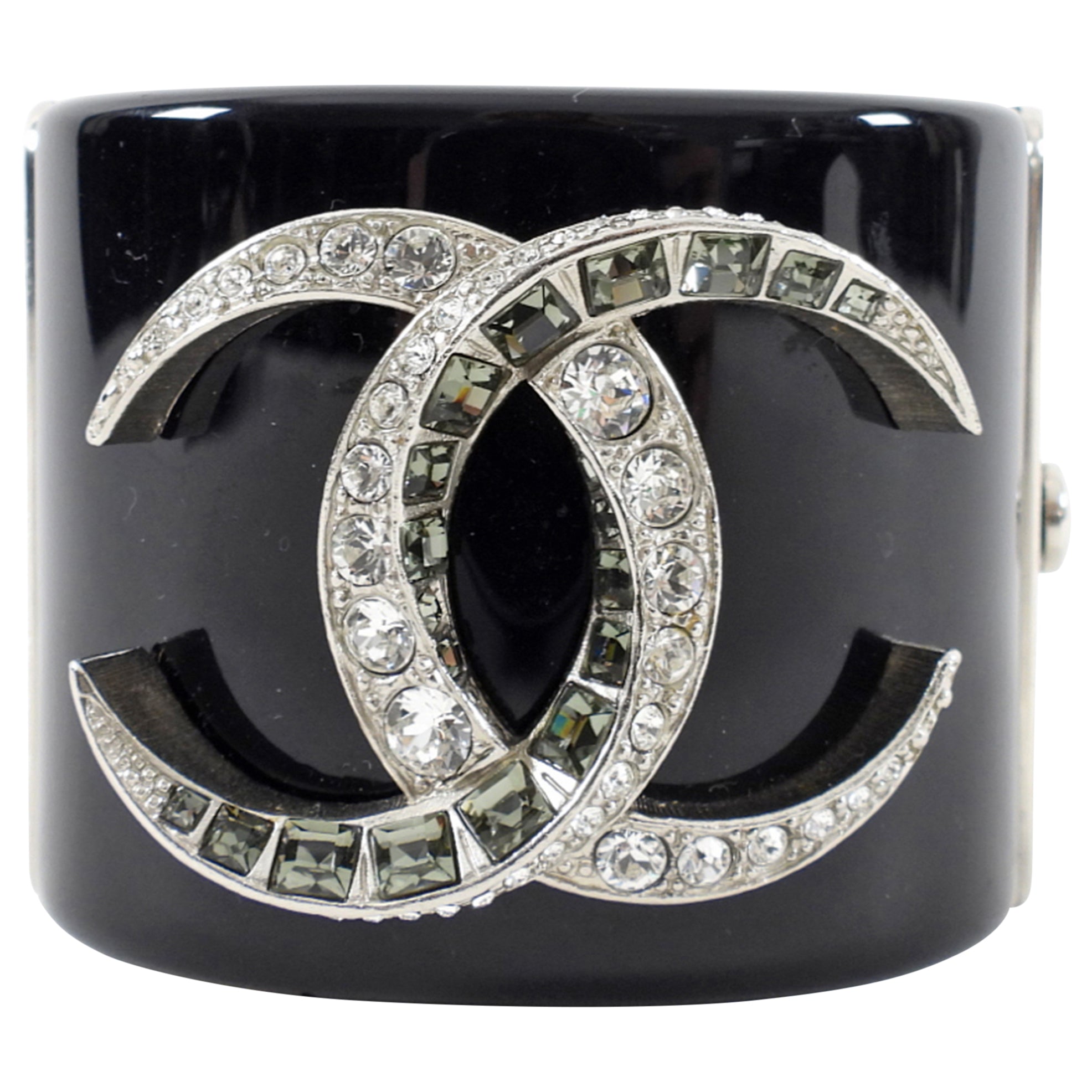 Chanel 15B Black Resin Hinged Cuff Bracelet with Silver-Tone Strass CC Logo - Luxury Fashion Jewelry for Women, Perfect for Evening Parties & Special Occasions
