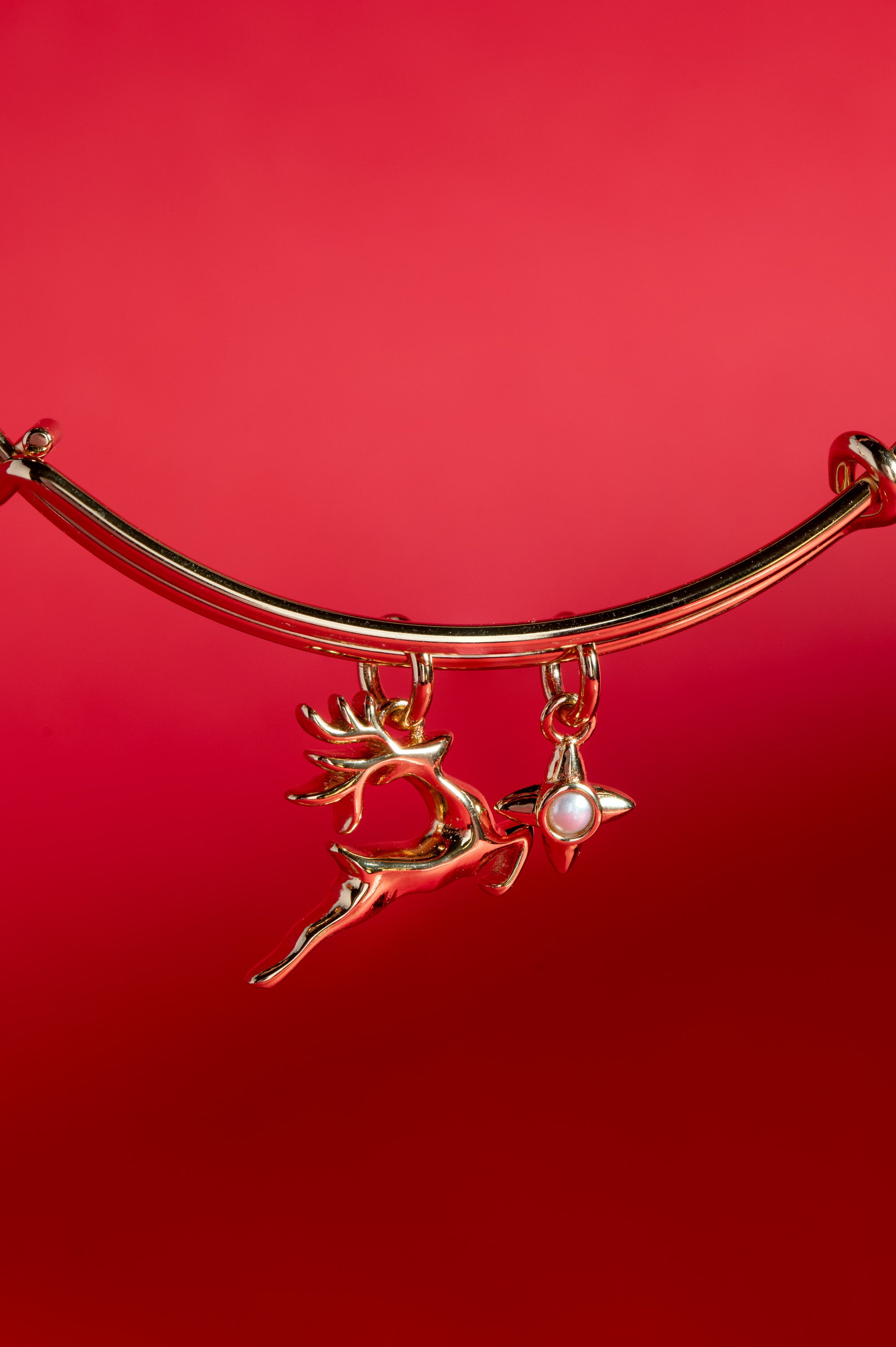 Festive Reindeer Charm Bracelet for Women - Christmas Holiday Jewelry Gift for Parties & Celebrations