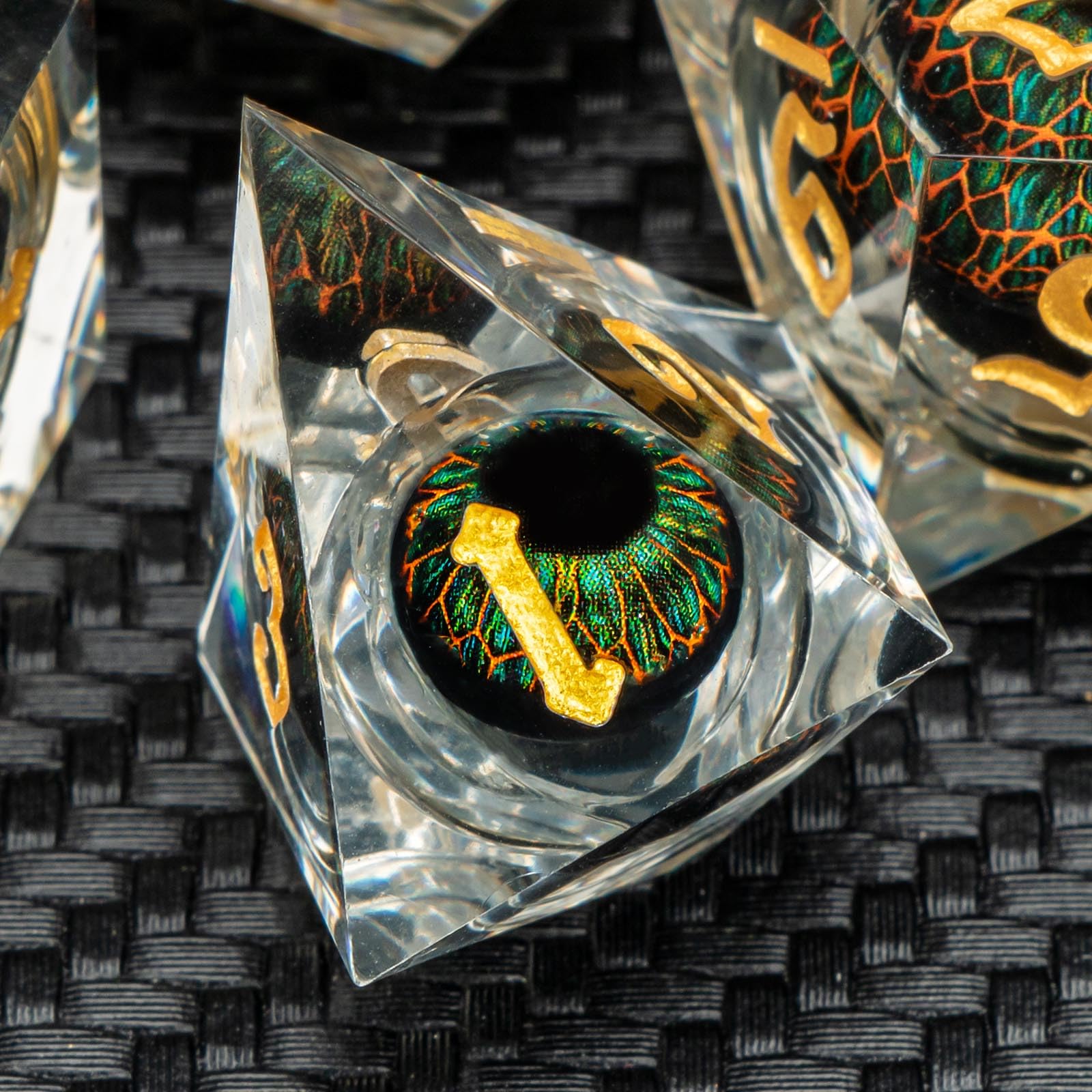 KERWELLSI Liquid Core Resin D&D Dice Set - Sharp Edge Beholder Eye Polyhedral RPG Dice (D20, D12, D10, D8, D6, D4) with Gift Box - Perfect for Dungeons & Dragons, Tabletop Gaming & Fantasy Roleplaying