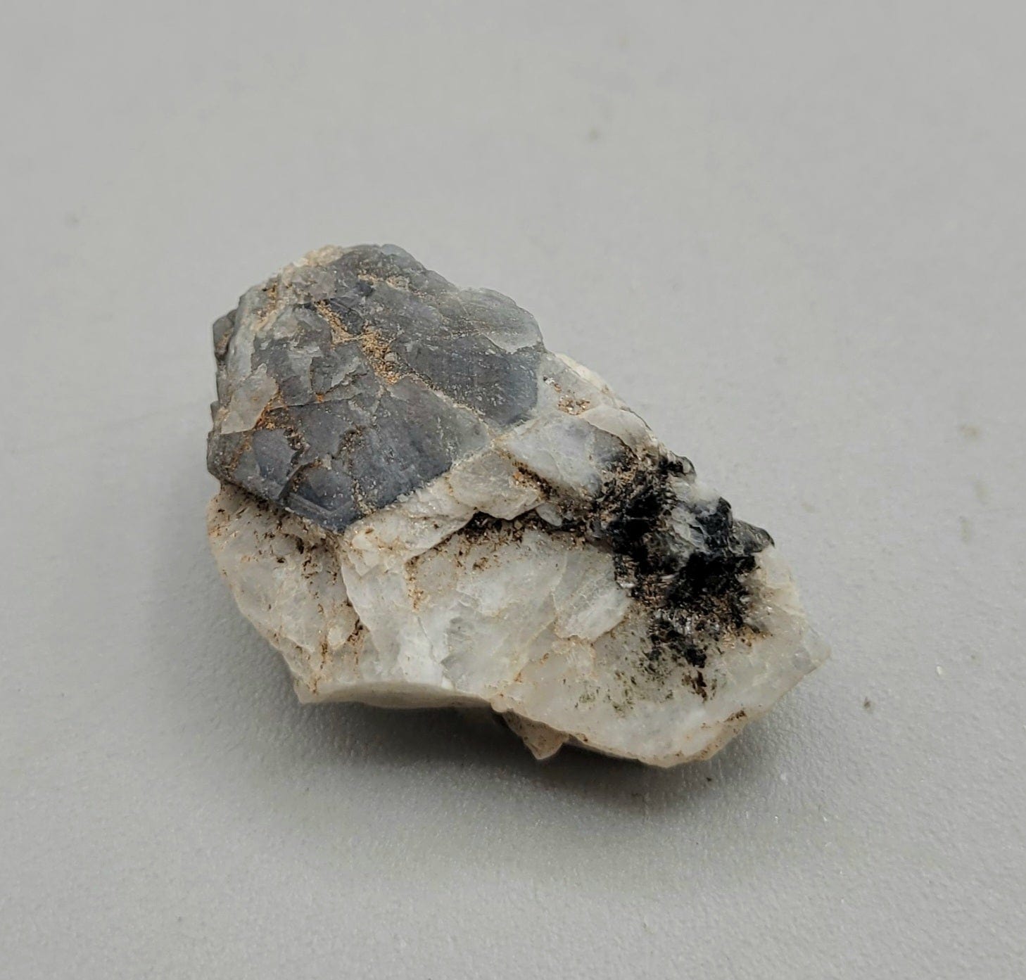 Natural Canadian Sapphire Crystal in Matrix - Genuine Raw Gemstone for Jewelry Making, Collecting & Healing Crystals | Perfect for DIY Crafts, Meditation & Gifts