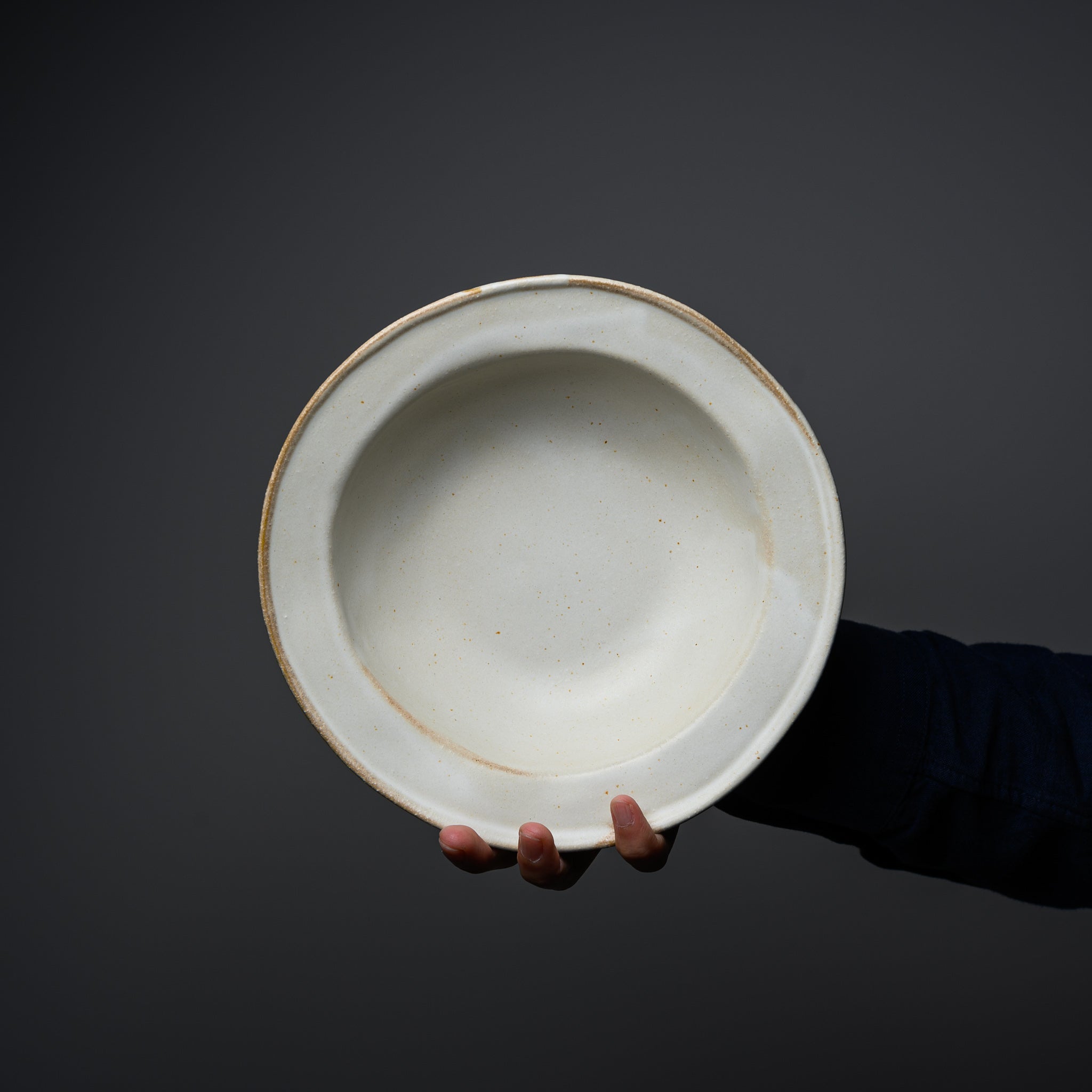 Premium Wakasama Kiln Soup Rim Bowl - 20 cm Ceramic Rice Bowl with Two Color Options - Perfect for Asian Cuisine, Ramen, and Home Dining