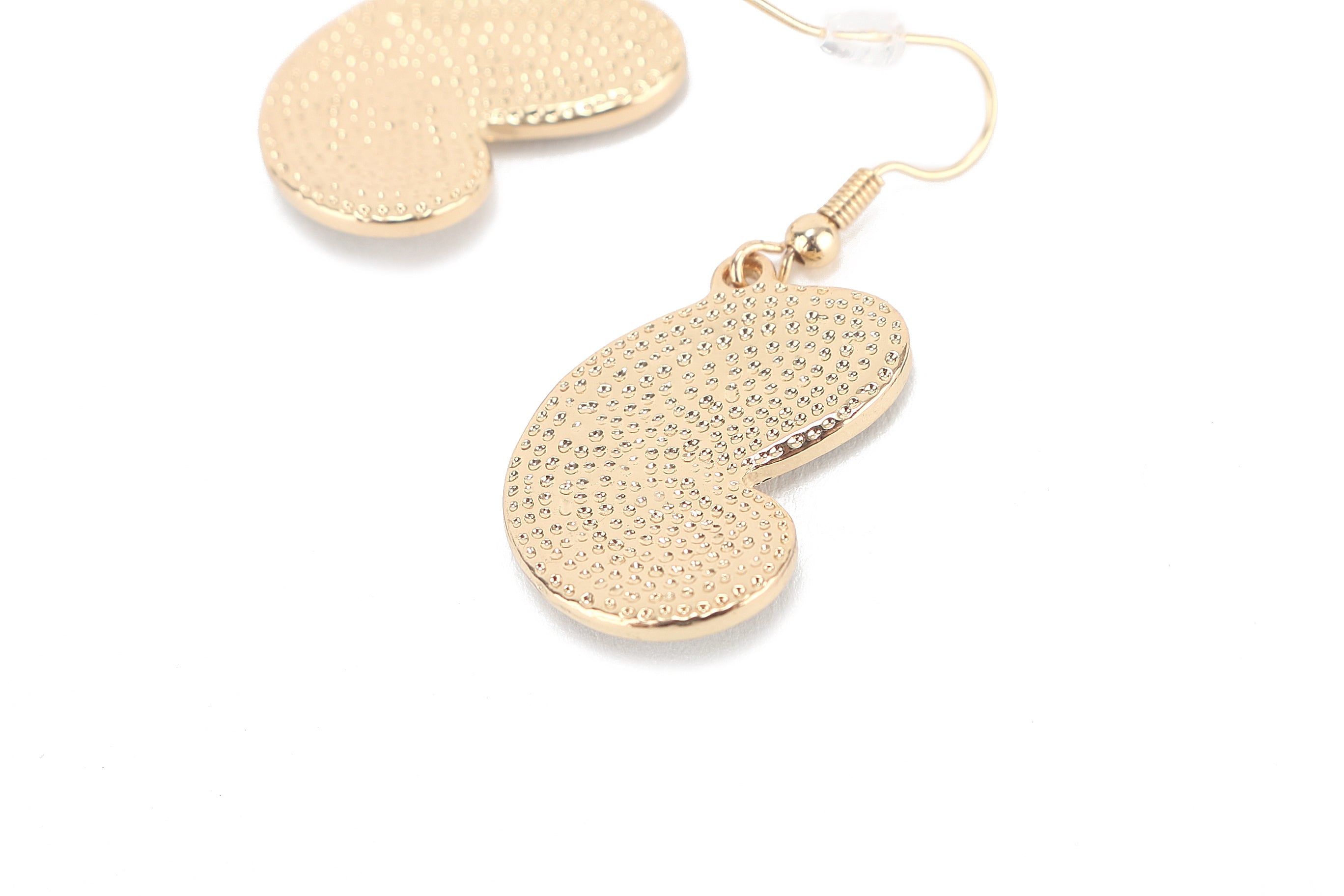 Makamae Gold Shell Earrings for Women - Handmade Hawaiian Jewelry - Perfect for Beach Weddings, Vacations & Boho Fashion