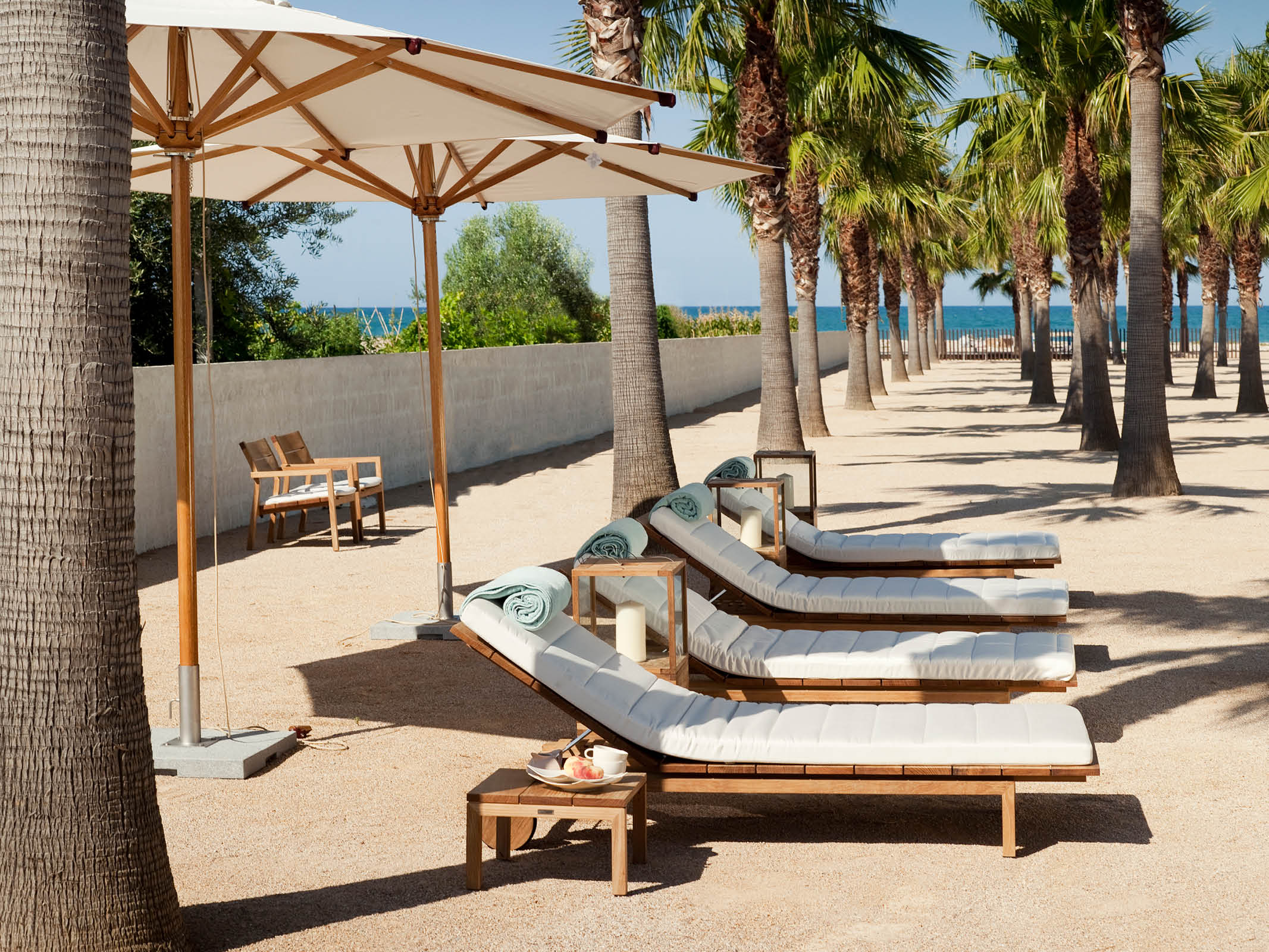 Premium Kos Lounger - Ultra Comfortable Reclining Chair for Relaxation & Lounging - Perfect for Living Room, Patio, Poolside & Outdoor Use