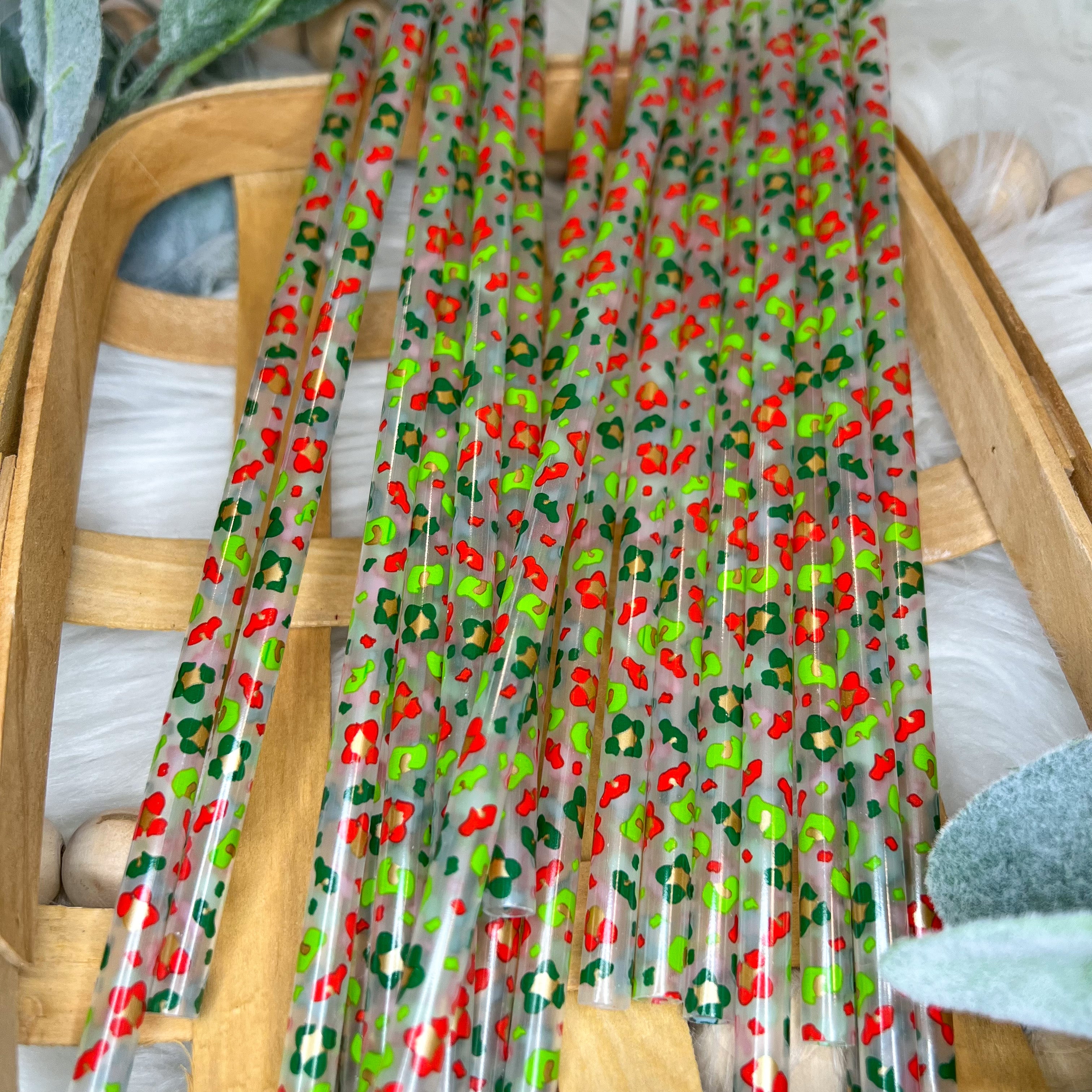 Festive Leopard Print Straws - Reusable Christmas Party Drinking Straws for Holiday Cocktails, Mocktails & Celebrations - Fun & Eco-Friendly Accessories for Xmas Decorations, Home Parties & Seasonal Gatherings