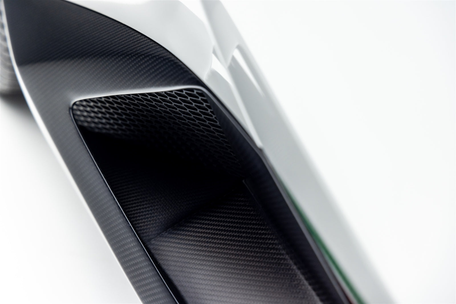 Lamborghini Huracan EVO 2WD Monza Aero Program CB 01 - High Performance Sports Car for Racing Enthusiasts | Perfect for Track Days and Supercar Events