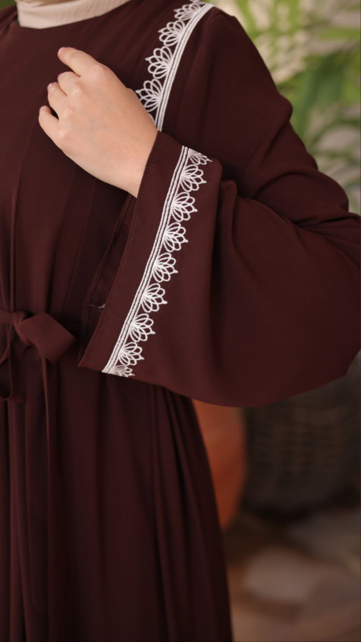 Elegant Nila Long Abaya Dress with Long Sleeves - Modest Muslim Women's Prayer Dress for Home & Mosque Wear