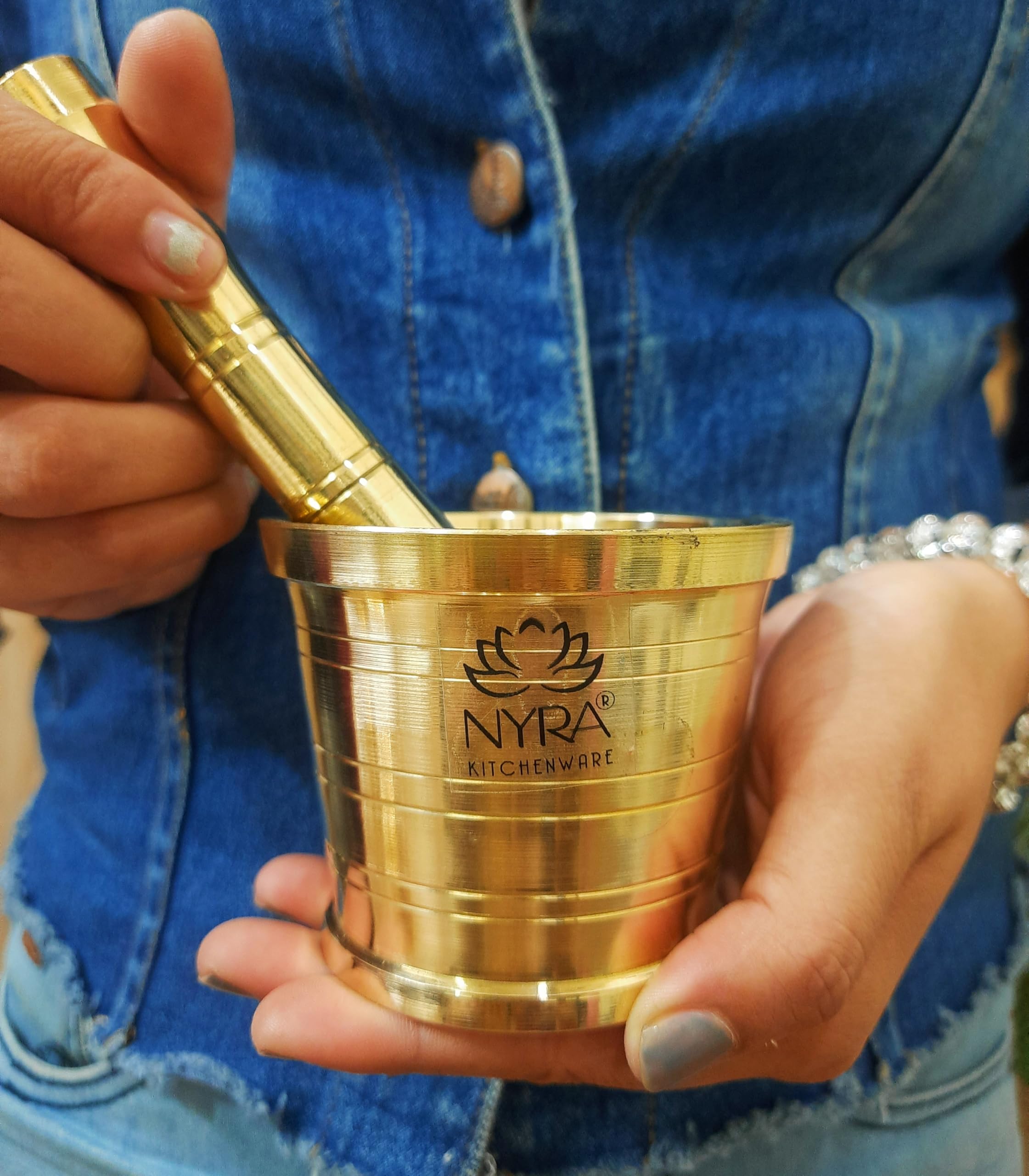 Nyra® Pure Brass Mortar and Pestle Set - Traditional Spice Grinder for Kitchen, Herb Crusher, Okhli Masal, Imam Dasta - Perfect for Grinding Spices, Herbs, and Making Fresh Pastes - Ideal for Indian Cooking, Ayurvedic Remedies, and Home Kitchen Use