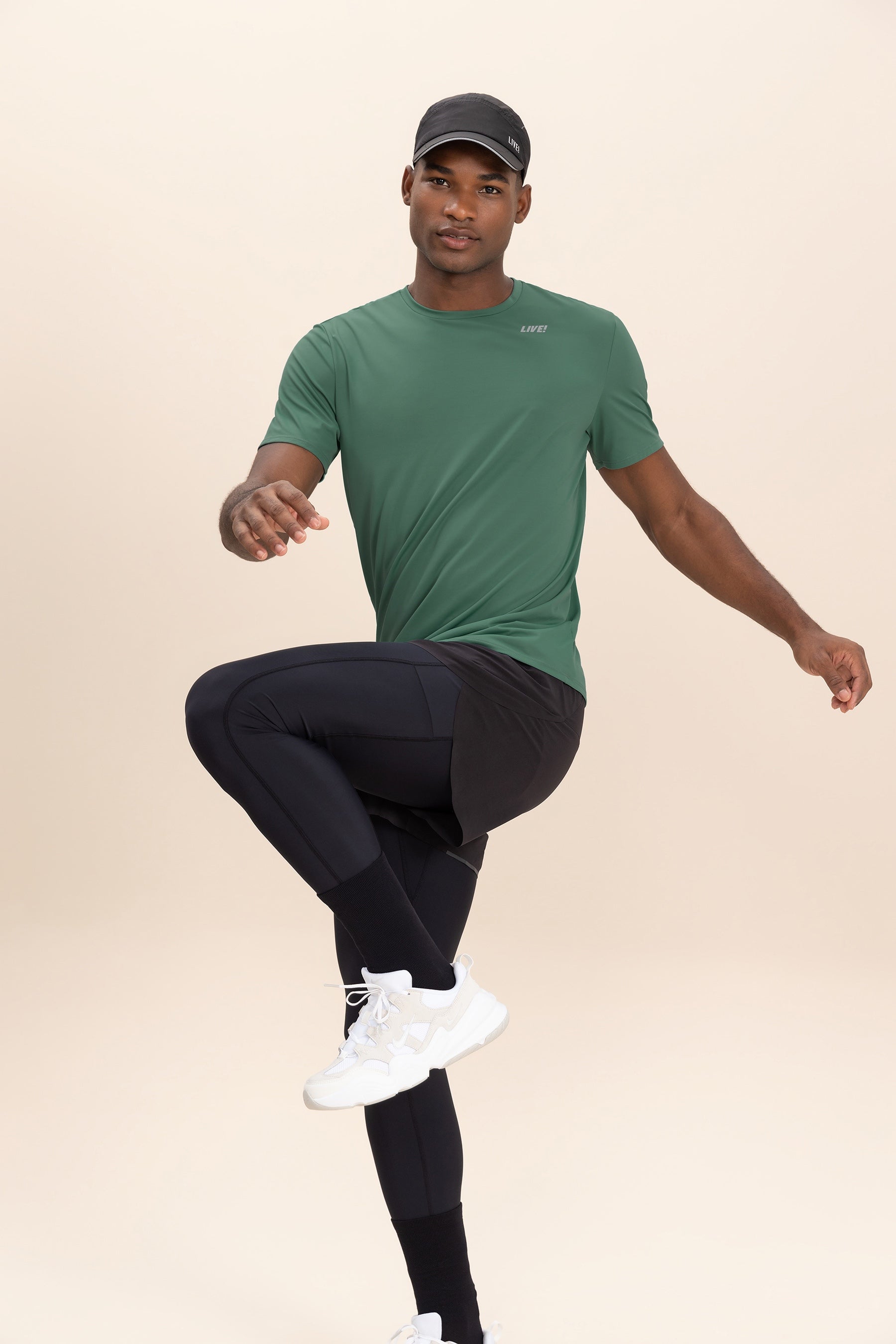Comfy Link Pea Men's T-Shirt - Soft Cotton Casual Tee for Everyday Wear, Gaming & Outdoor Activities