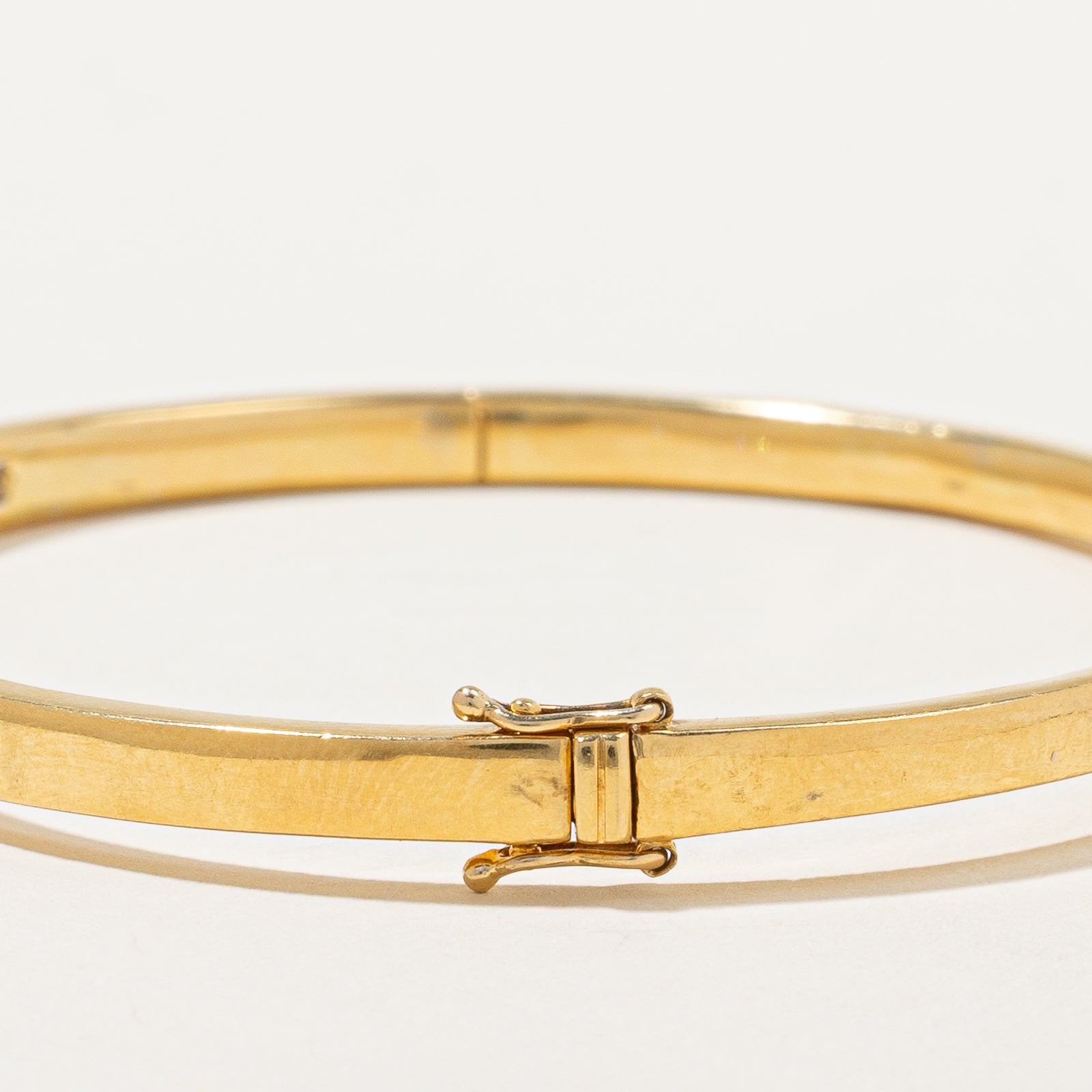 Channel Set Diamond Bangle Bracelet - 1.00 Carat Total Weight (CTW) - Size 6.5 - Perfect for Weddings, Anniversaries & Special Occasions