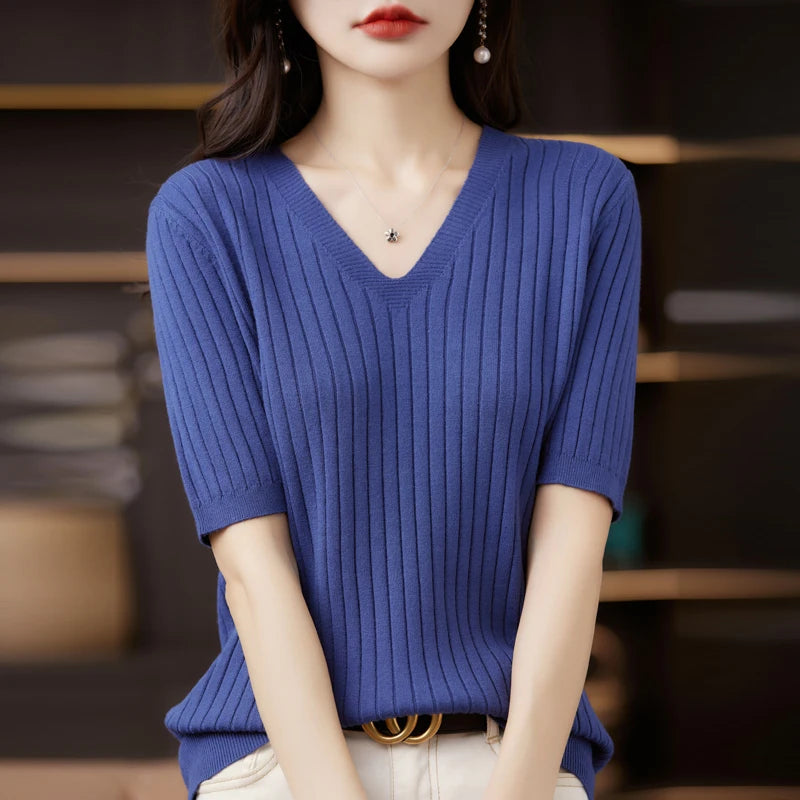 Women's Short Sleeve V-Neck Knit Casual Sweater - Soft Comfortable Pullover for Everyday Wear, Office & Weekend Outfits