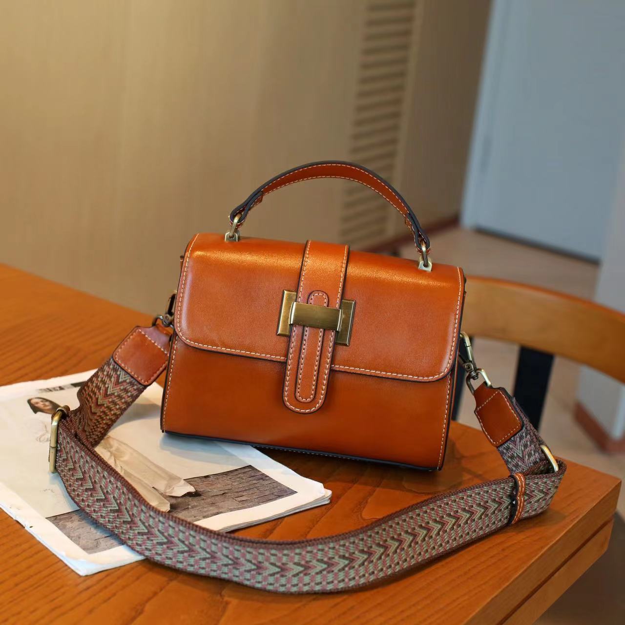 Stylish Genuine Leather Handbag for Women - Fashionable Crossbody Purse with Adjustable Strap, Perfect for Work, Travel & Everyday Use