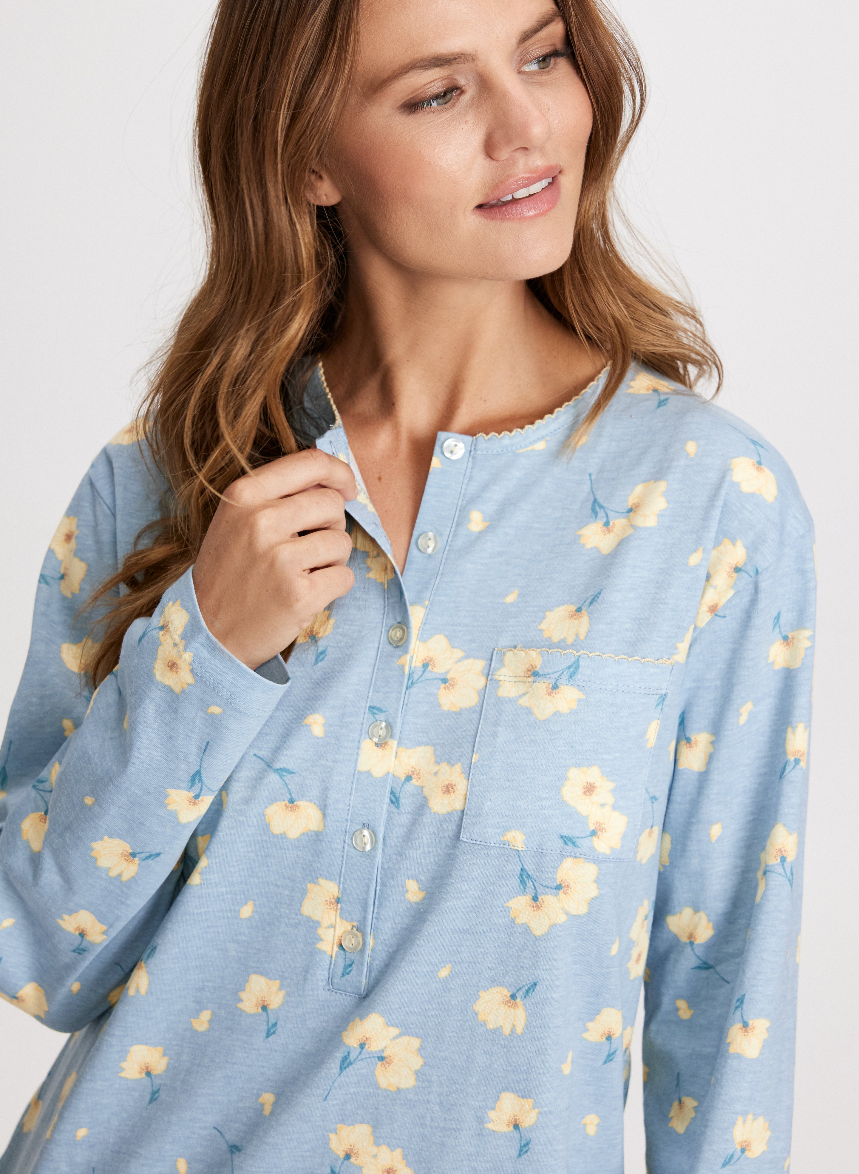Floral Long Sleeve Nightgown for Women - Soft Comfortable Sleepwear for Relaxing at Home or Romantic Evenings
